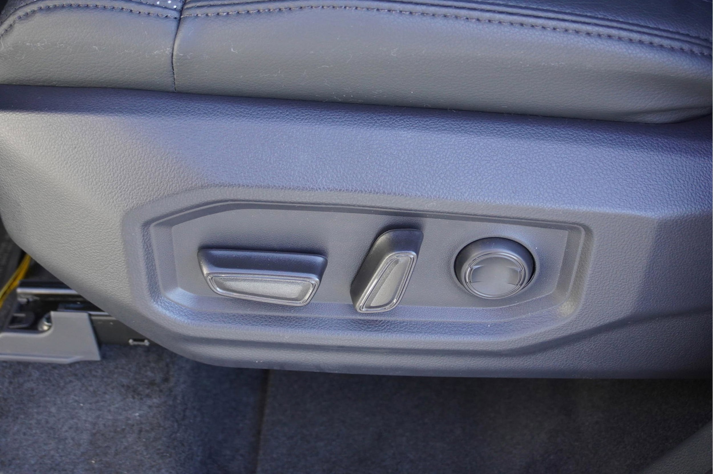 2025 Toyota Tundra SR5 - Photo 28