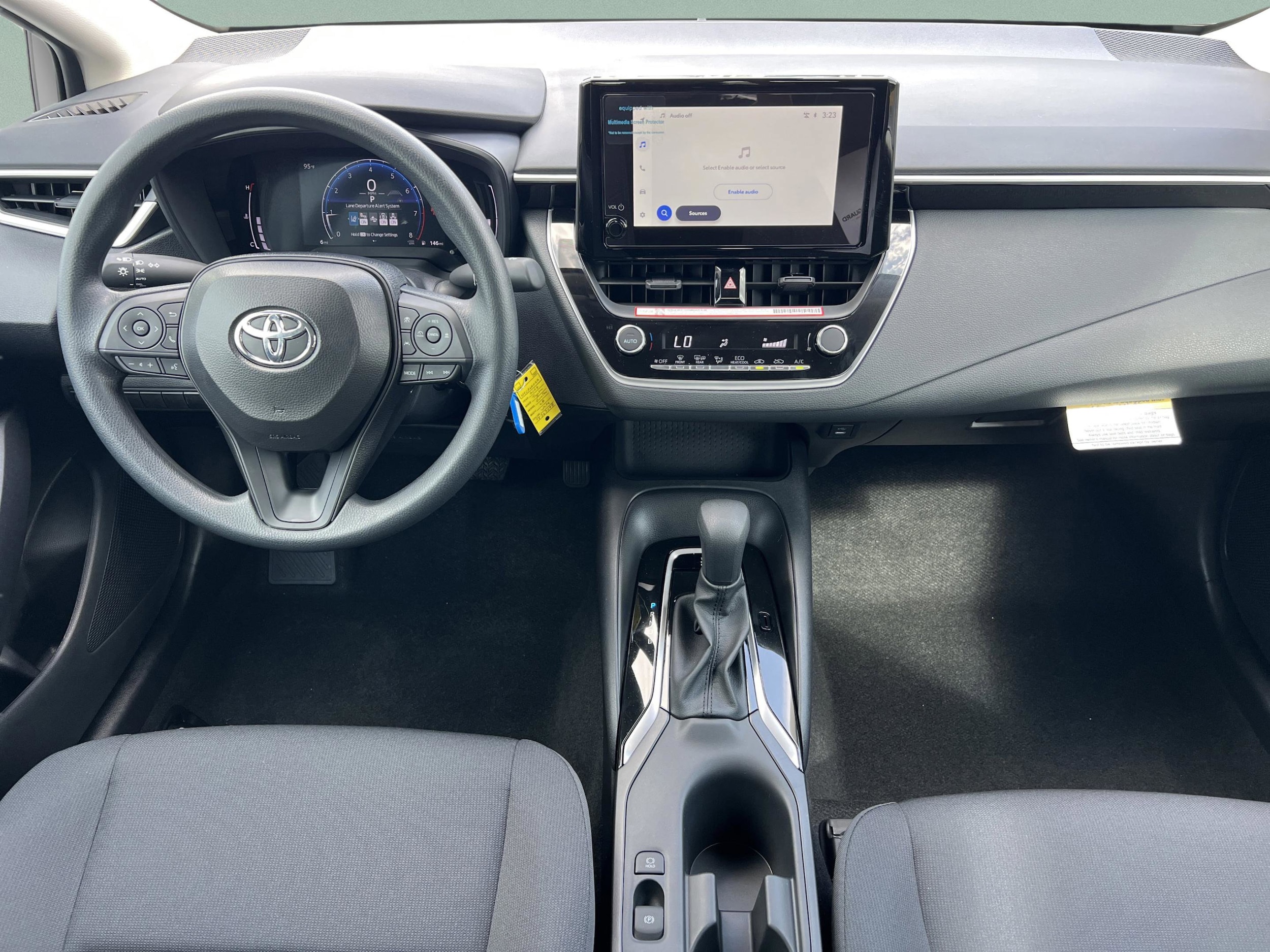 2026 Toyota Corolla LE - Photo 10