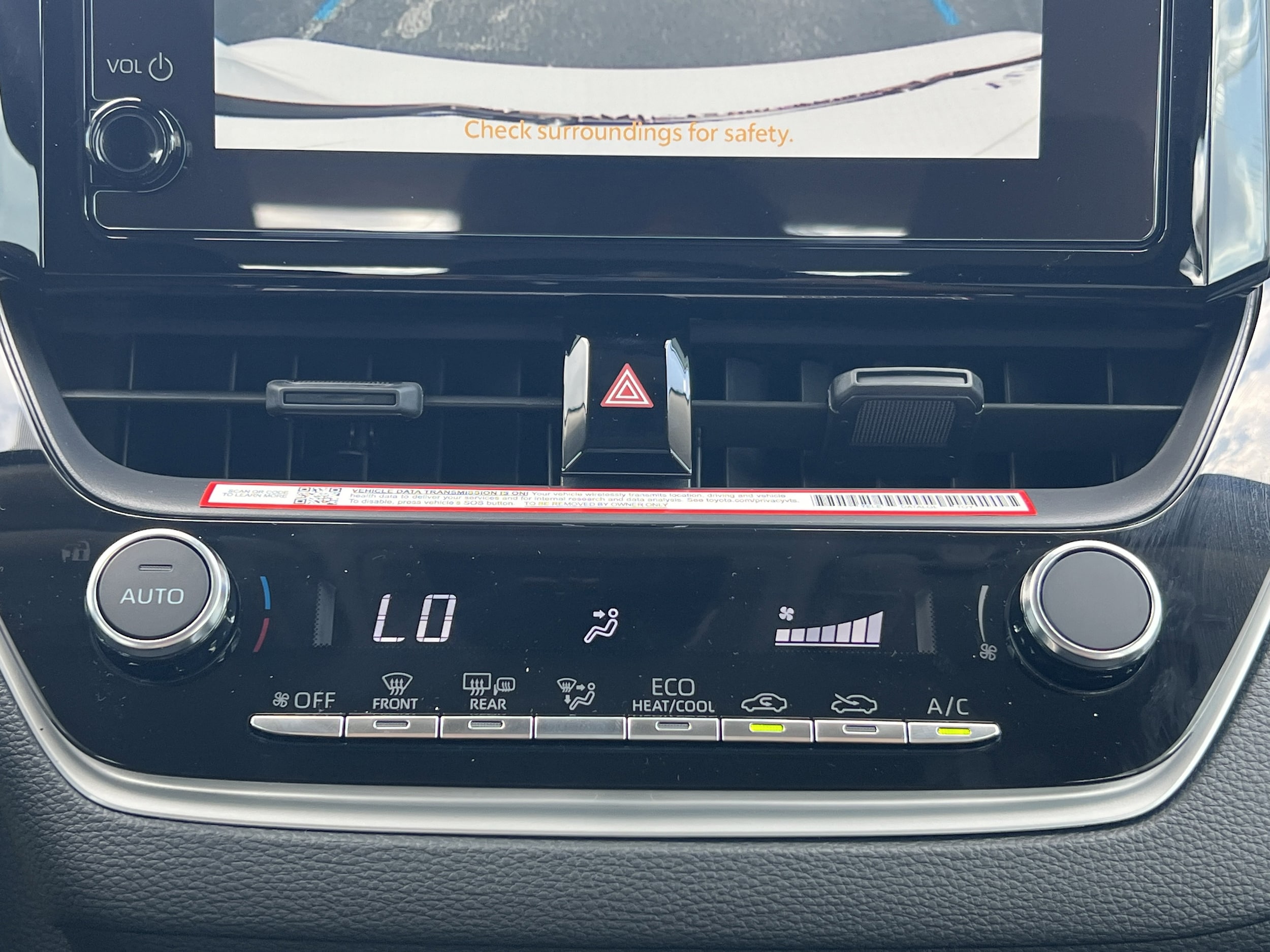 2026 Toyota Corolla LE - Photo 14