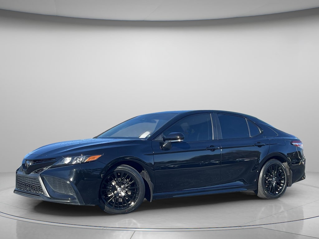 Used 2022 Toyota Camry SE Sedan