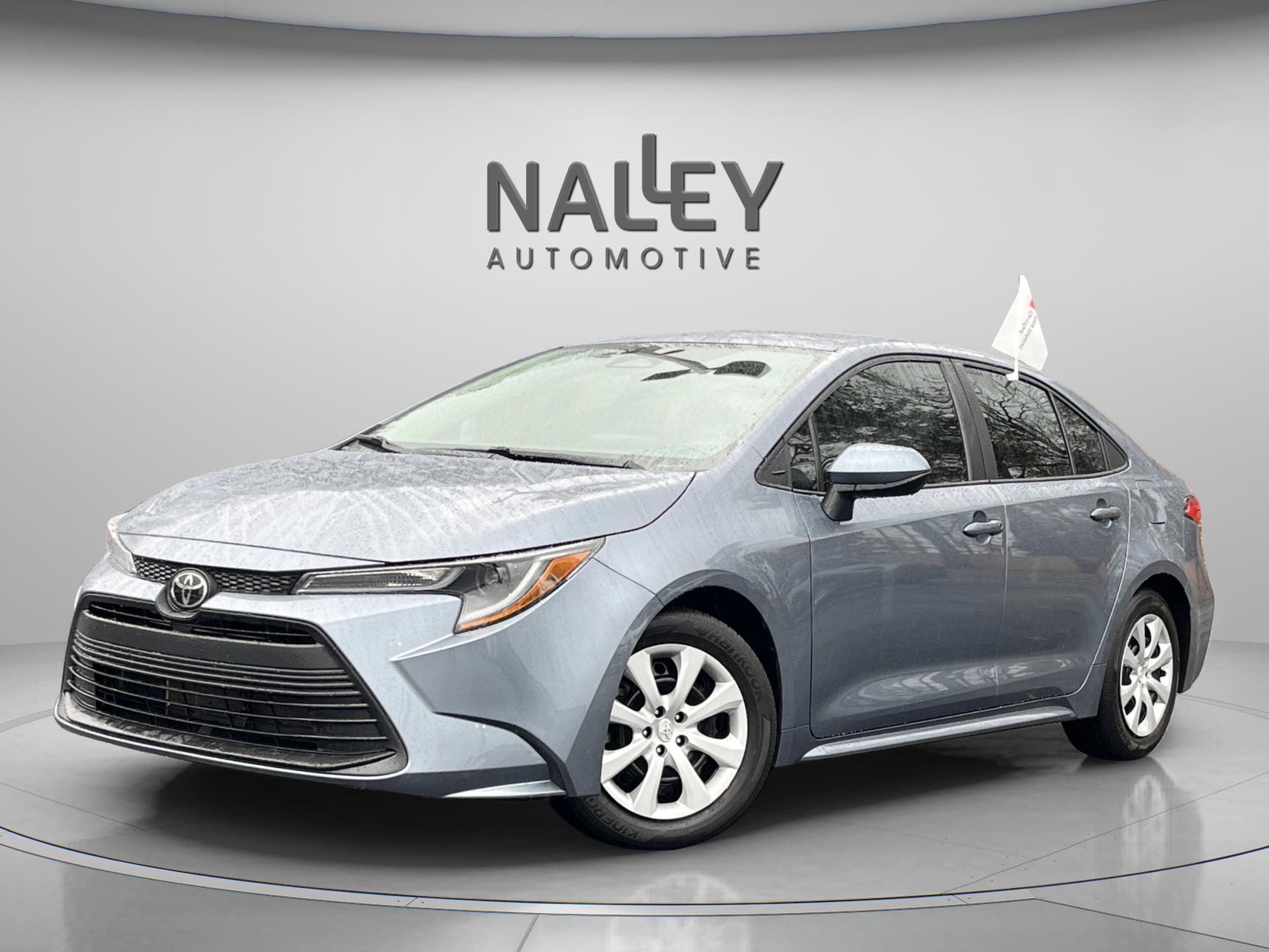 2024 Toyota Corolla LE's photo