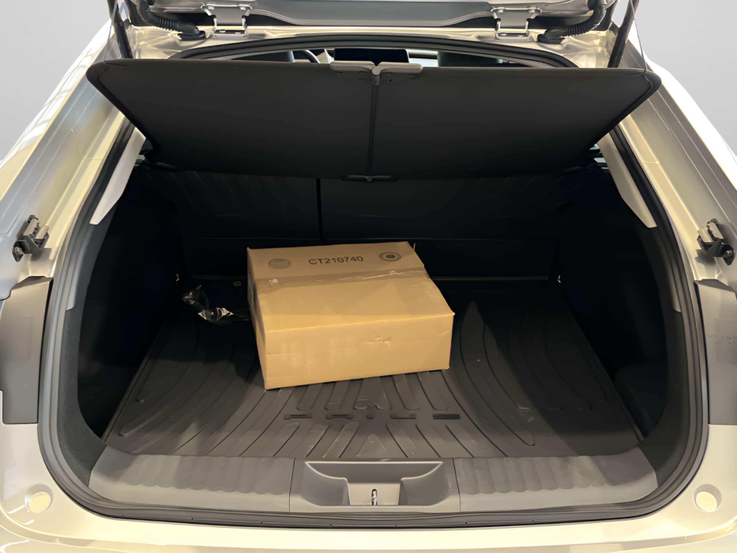 2026 Toyota Prius Plug-in Hybrid XSE - Photo 20