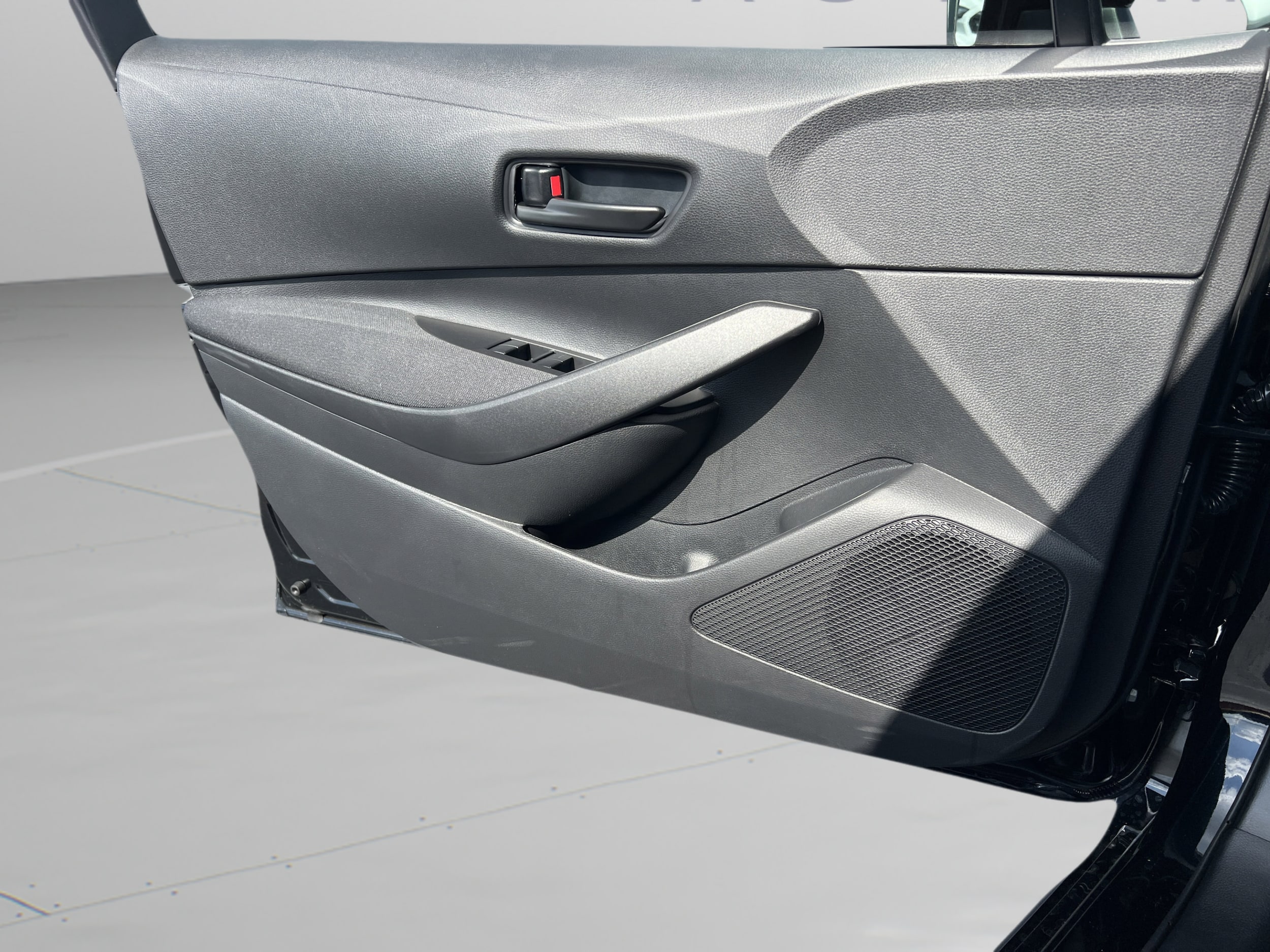 2026 Toyota Corolla LE - Photo 22