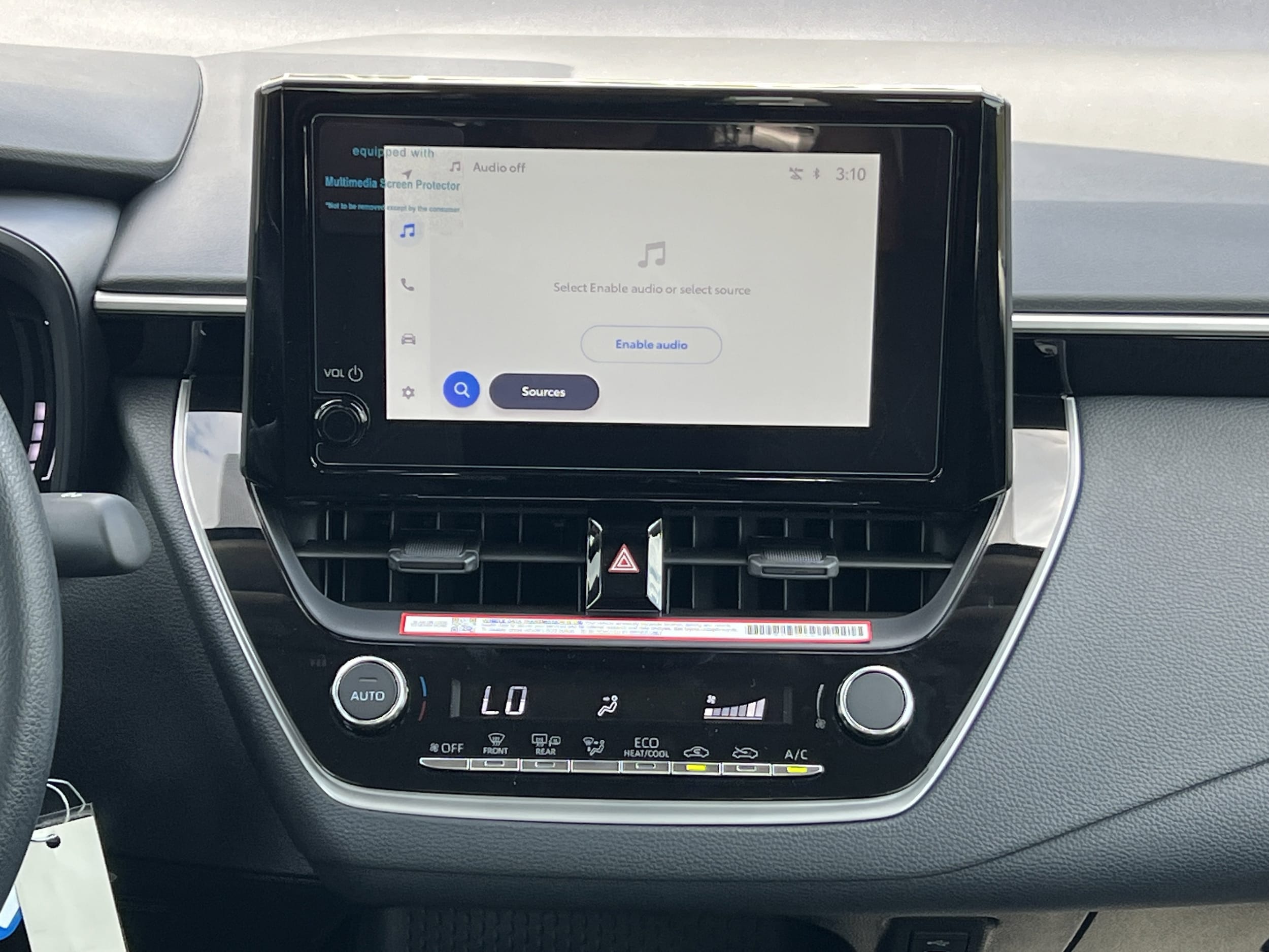 2026 Toyota Corolla LE - Photo 10