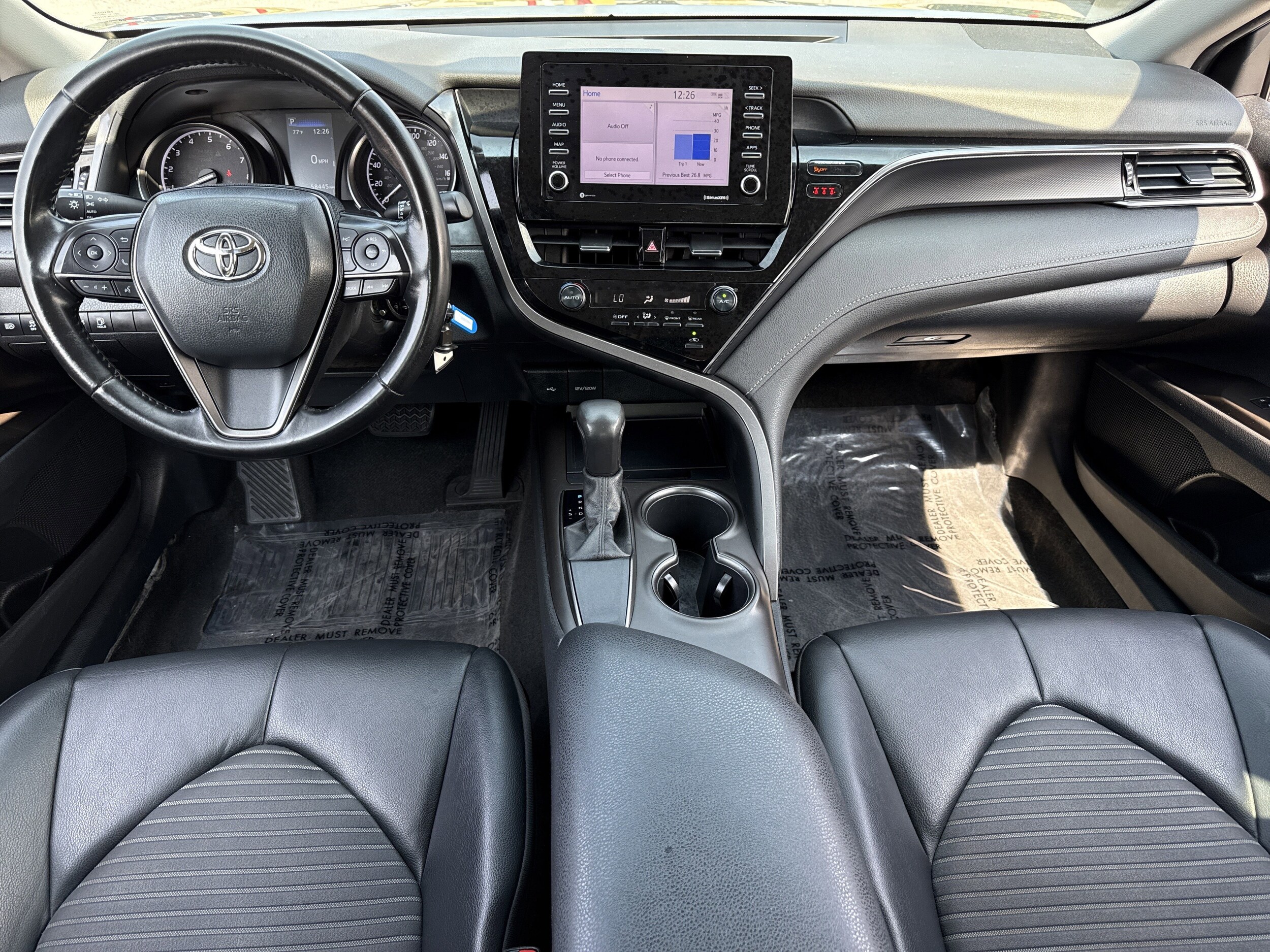 2021 Toyota Camry SE photo 2