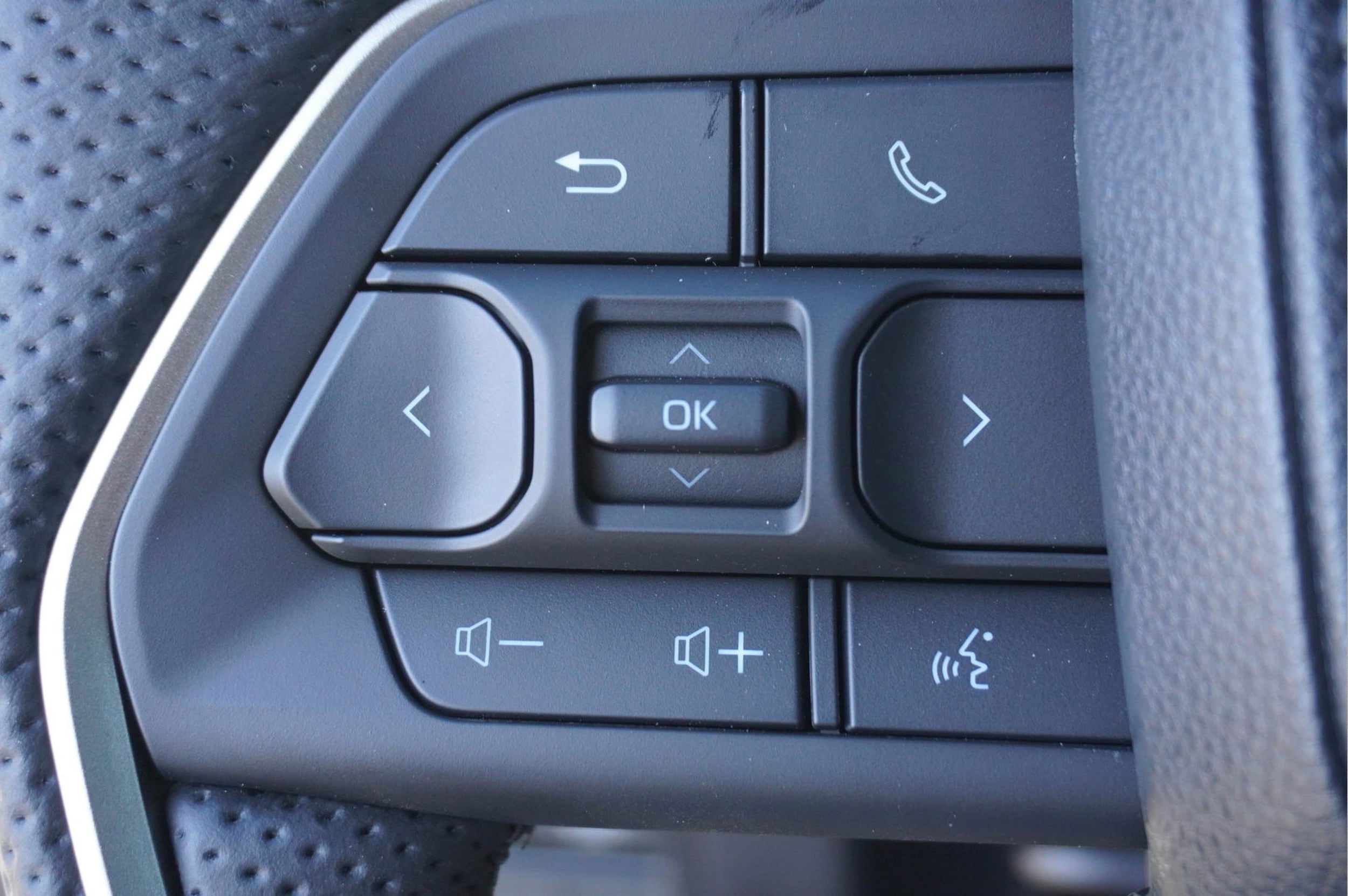 2025 Toyota Tundra SR5 - Photo 22