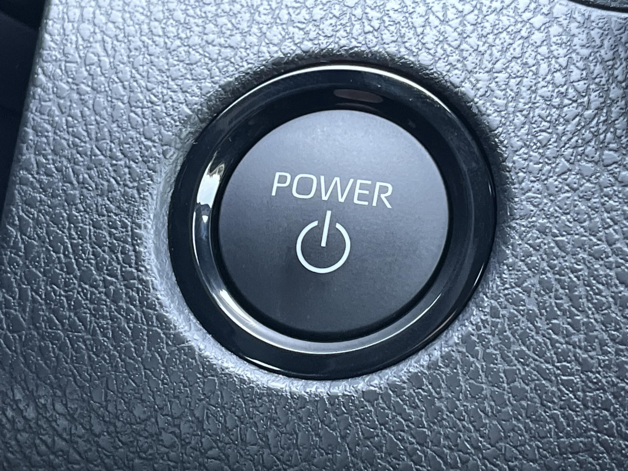 2025 Toyota Camry SE - Photo 15