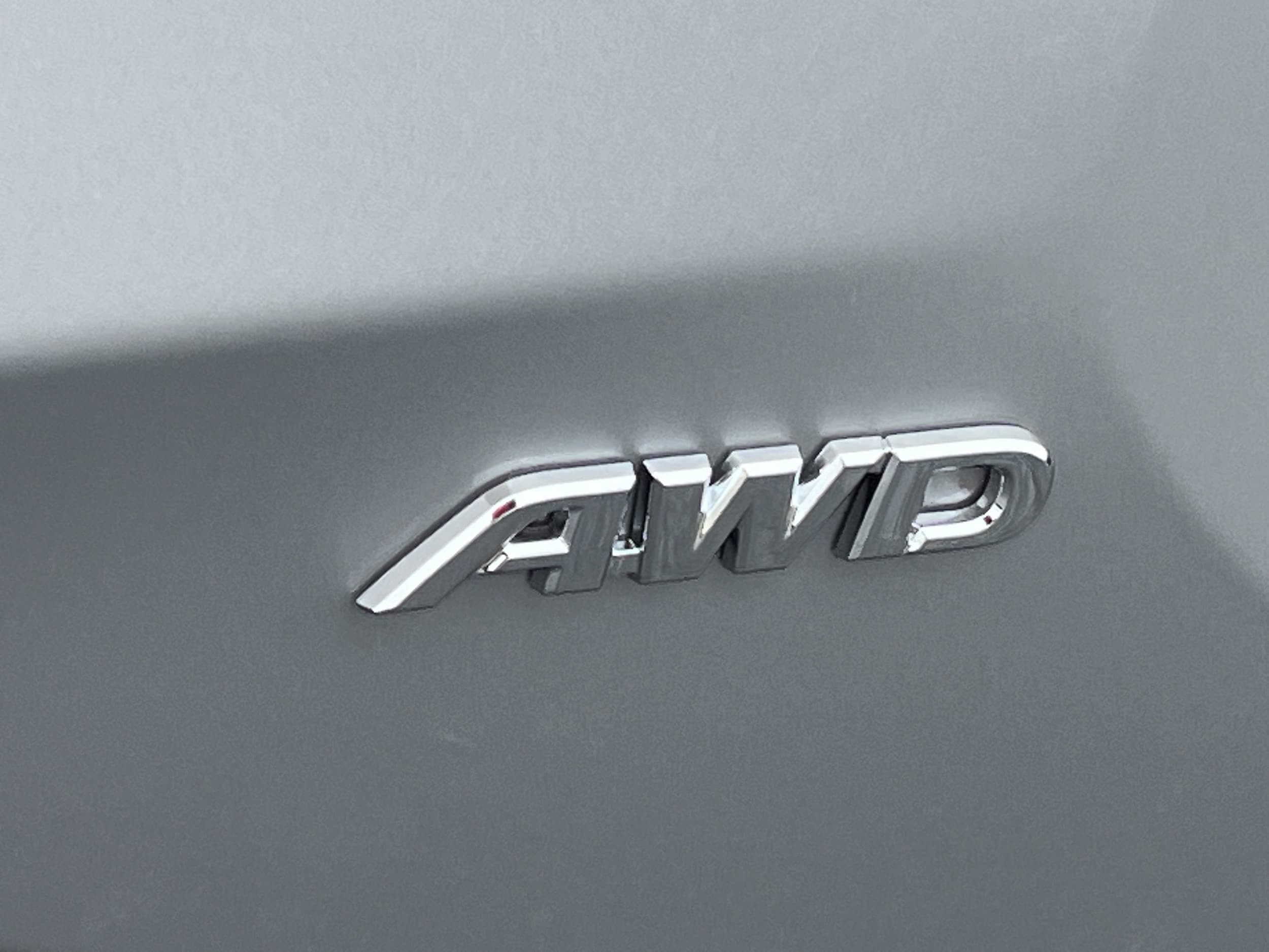 2025 Toyota RAV4 XLE - Photo 30