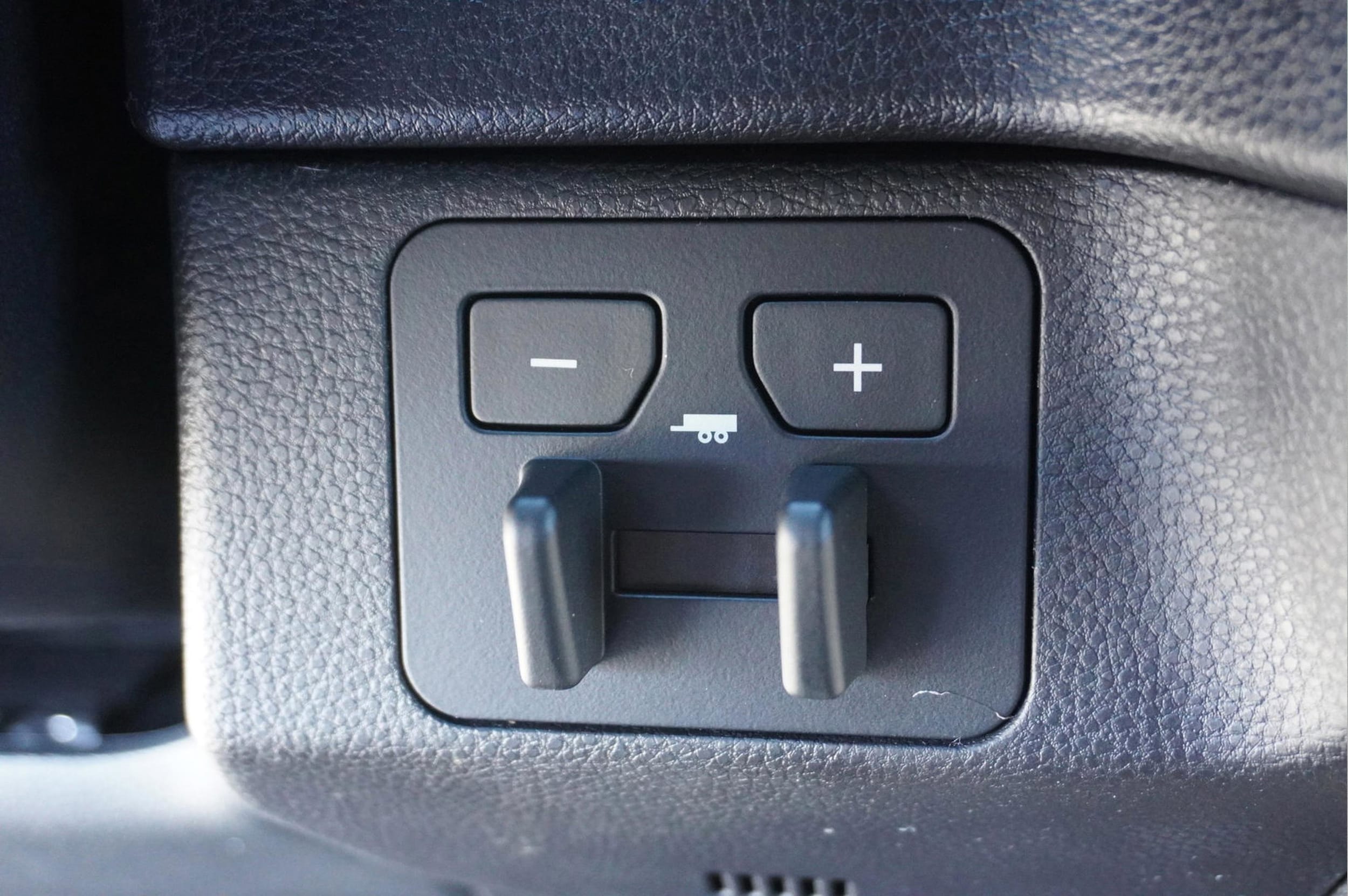 2025 Toyota Tundra SR5 - Photo 19