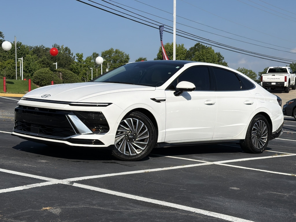 Used 2025 Hyundai Sonata Hybrid Limited Sedan