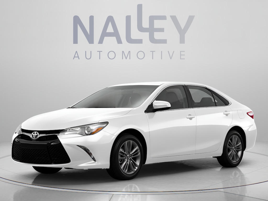Used 2016 Toyota Camry SE Sedan