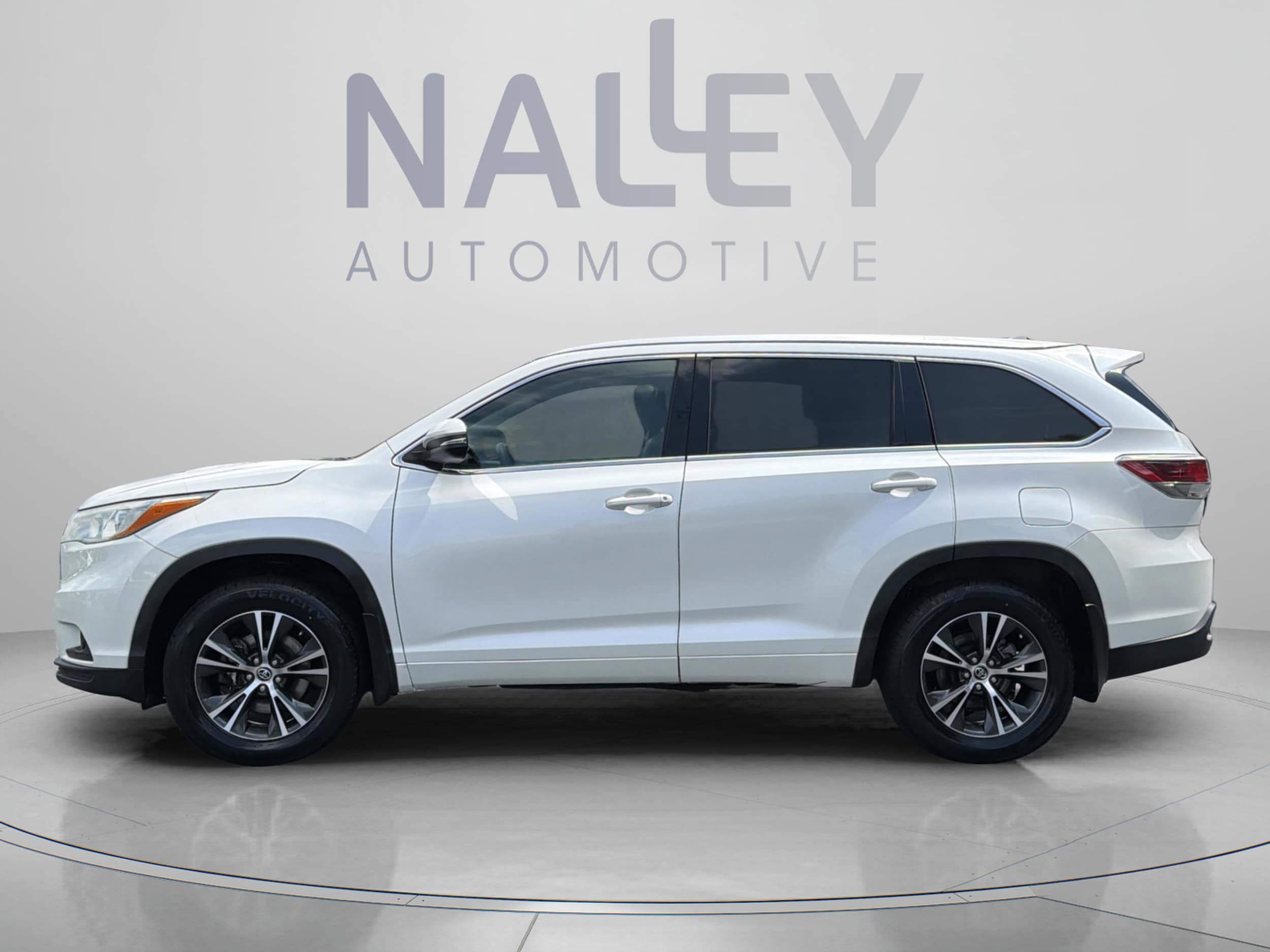 Used 2016 Toyota Highlander XLE with VIN 5TDJKRFH6GS238619 for sale in Union City, GA