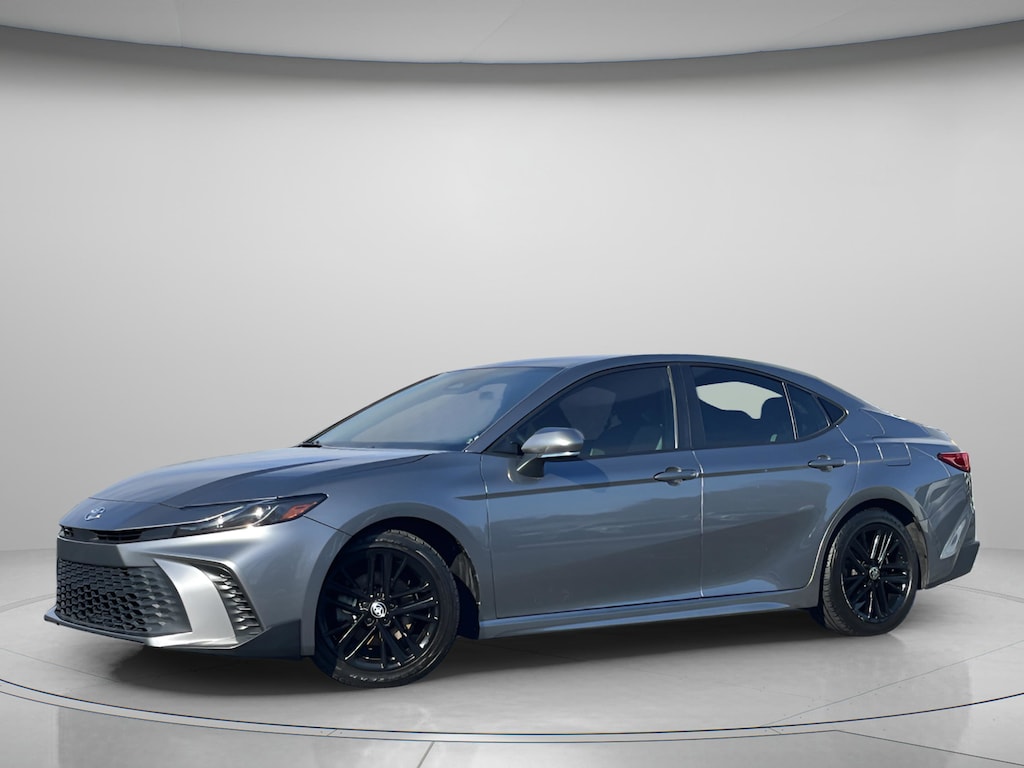 Used 2025 Toyota Camry SE Sedan