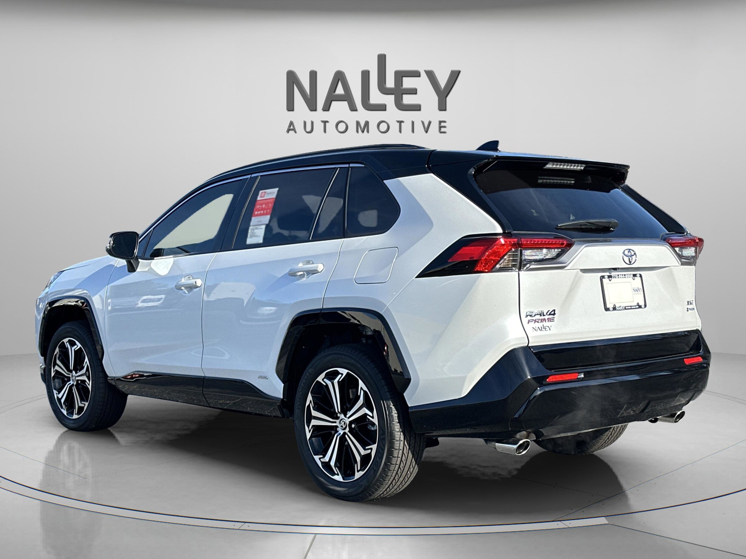 2025 Toyota RAV4 Hybrid XSE photo 3