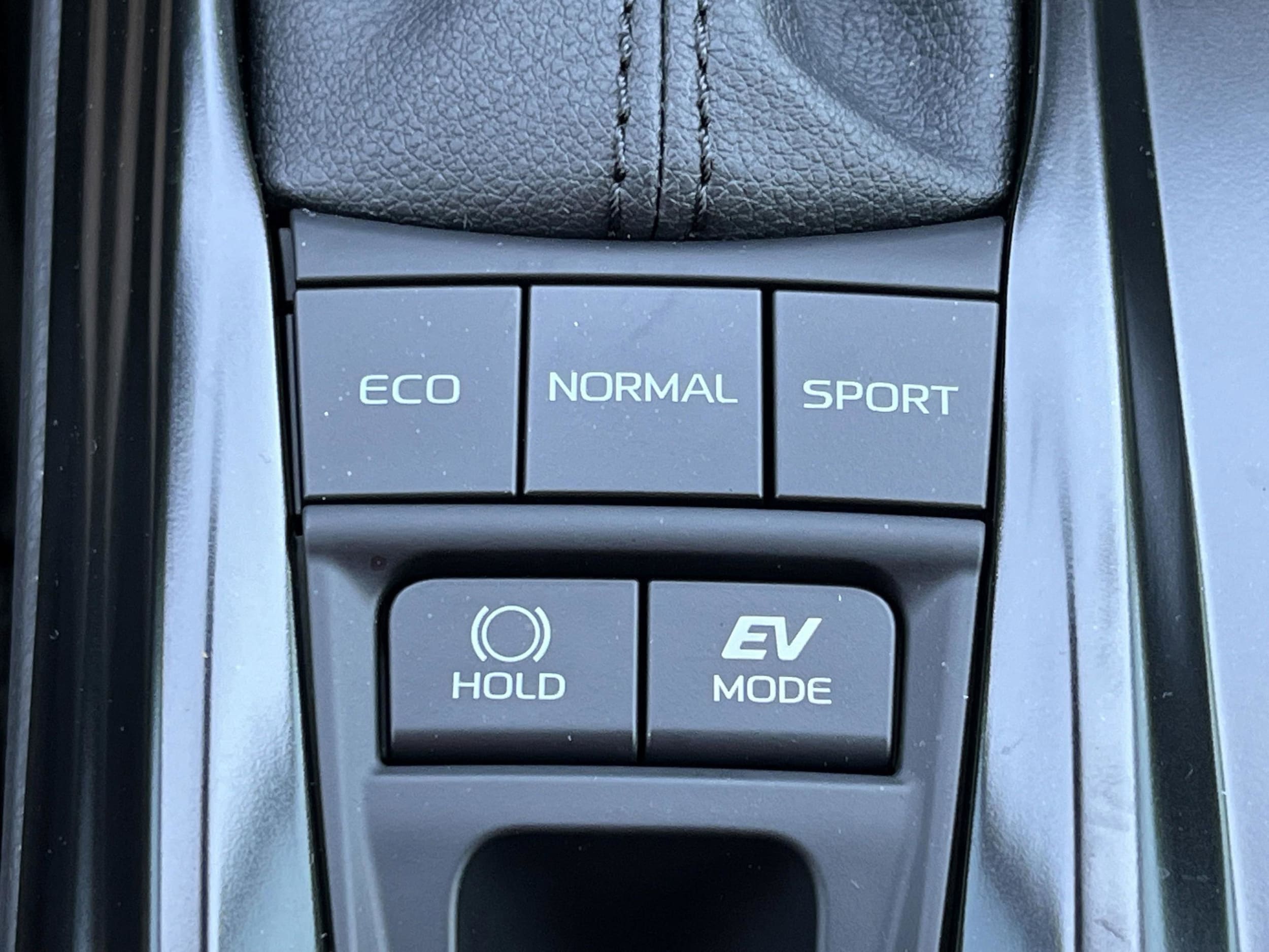 2025 Toyota Camry LE - Photo 13