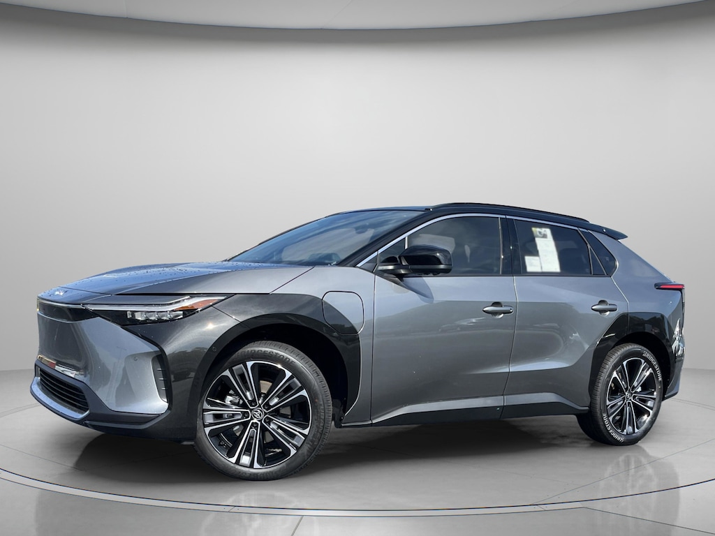 Used 2025 Toyota bZ4X XLE SUV