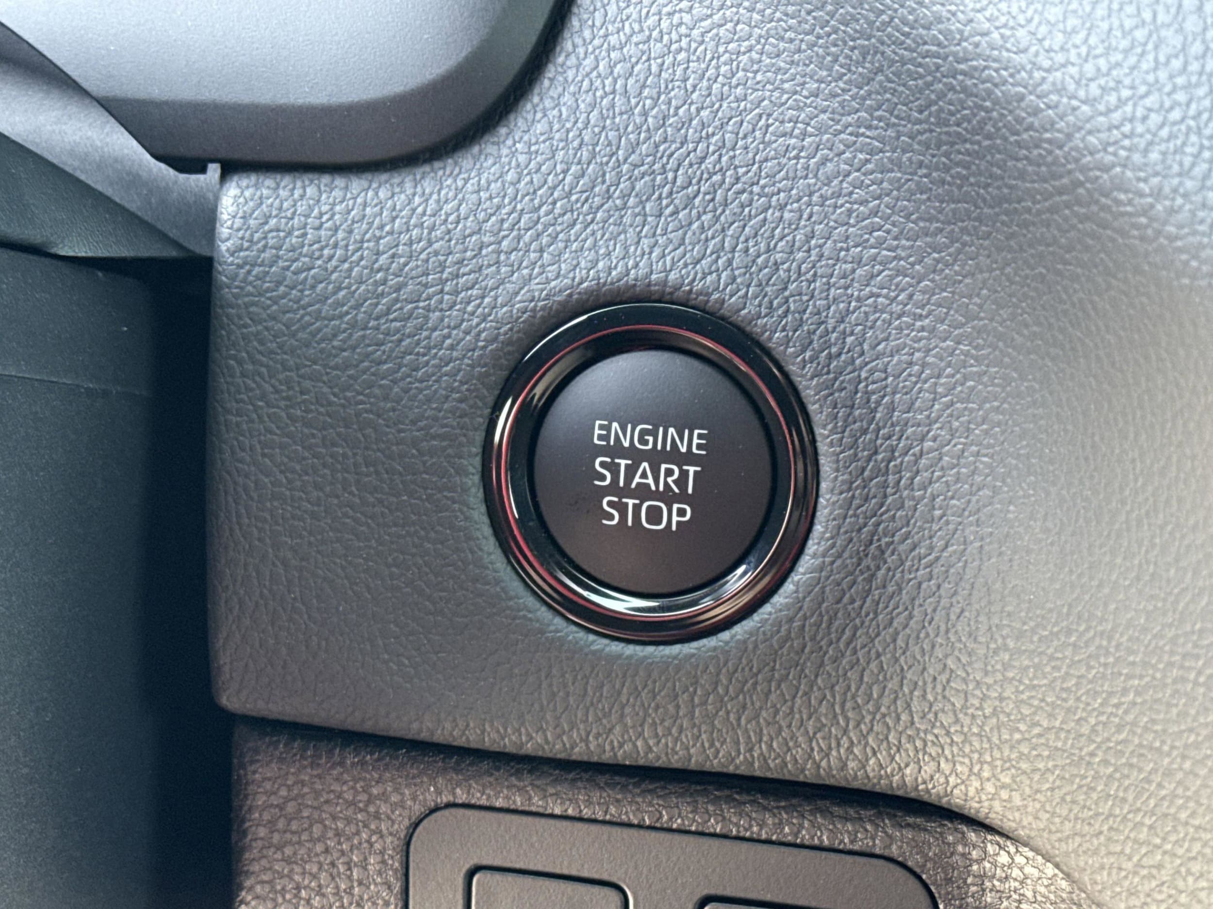 2025 Toyota Tundra Limited - Photo 11