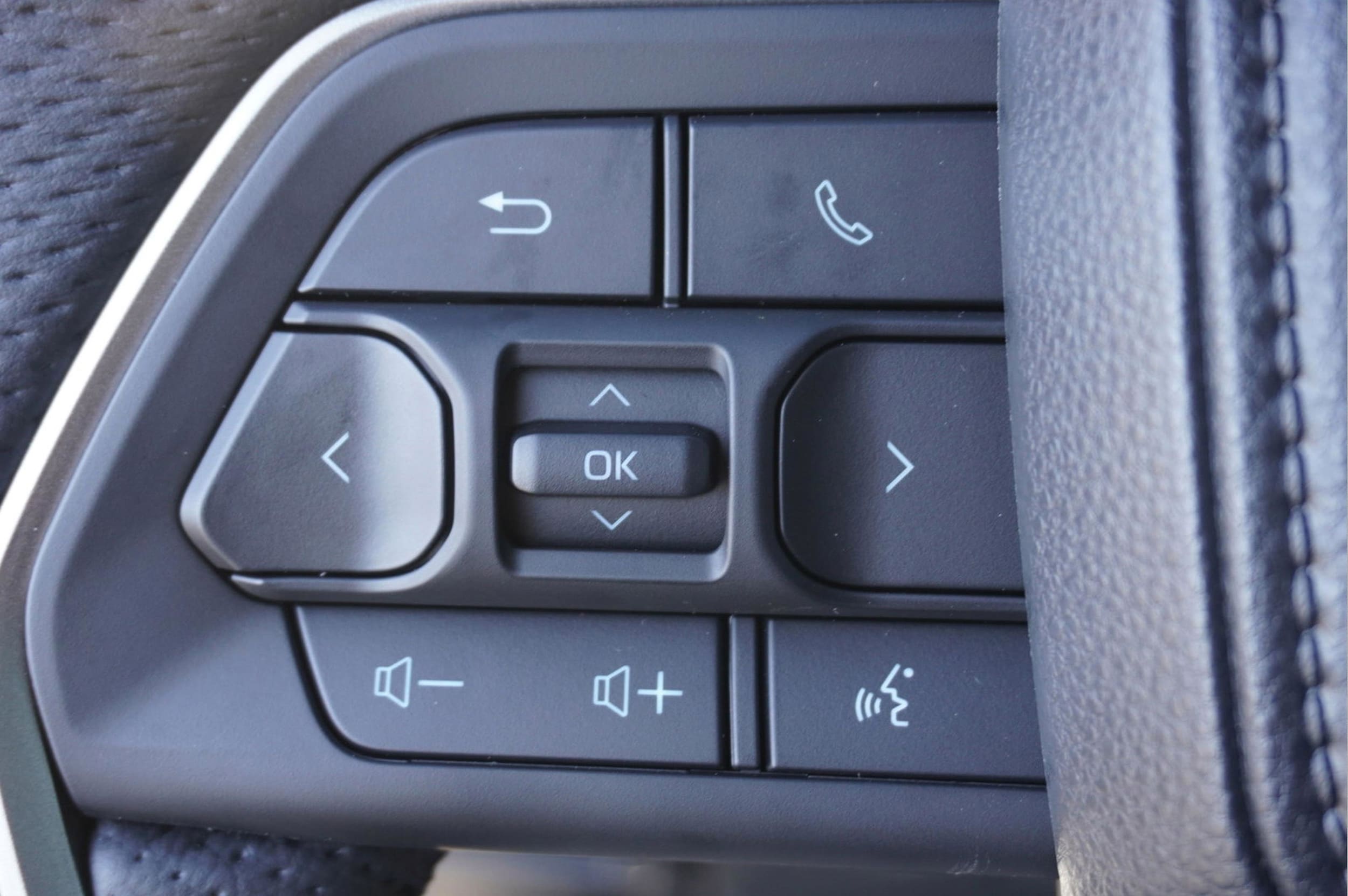 2025 Toyota Tundra SR5 - Photo 21