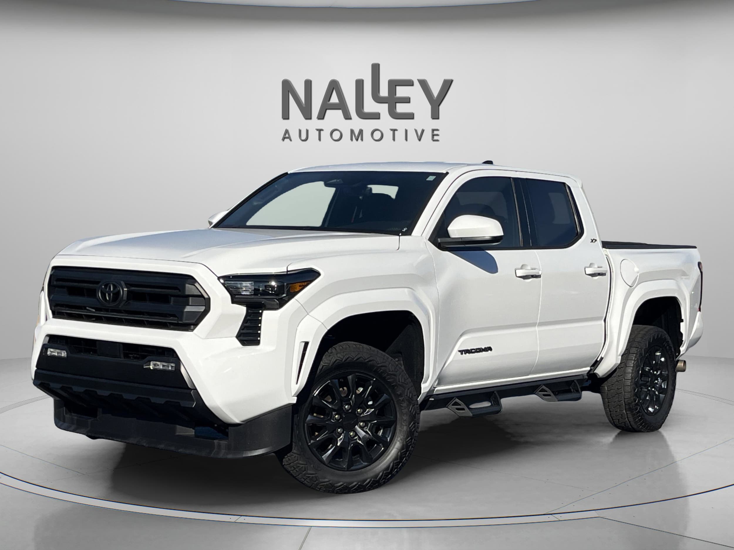 2024 Toyota Tacoma SR5's photo