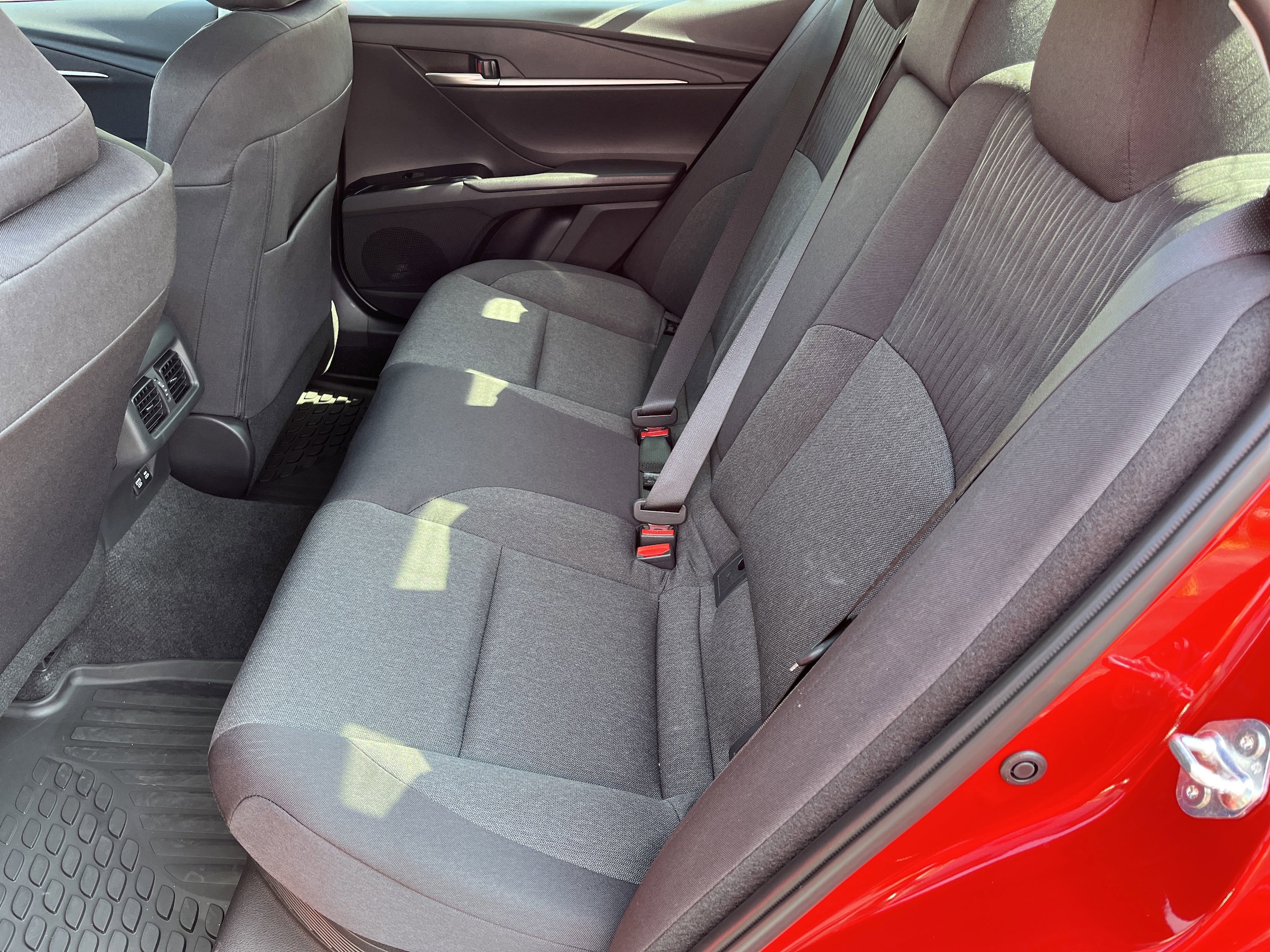 2025 Toyota Camry LE - Photo 21