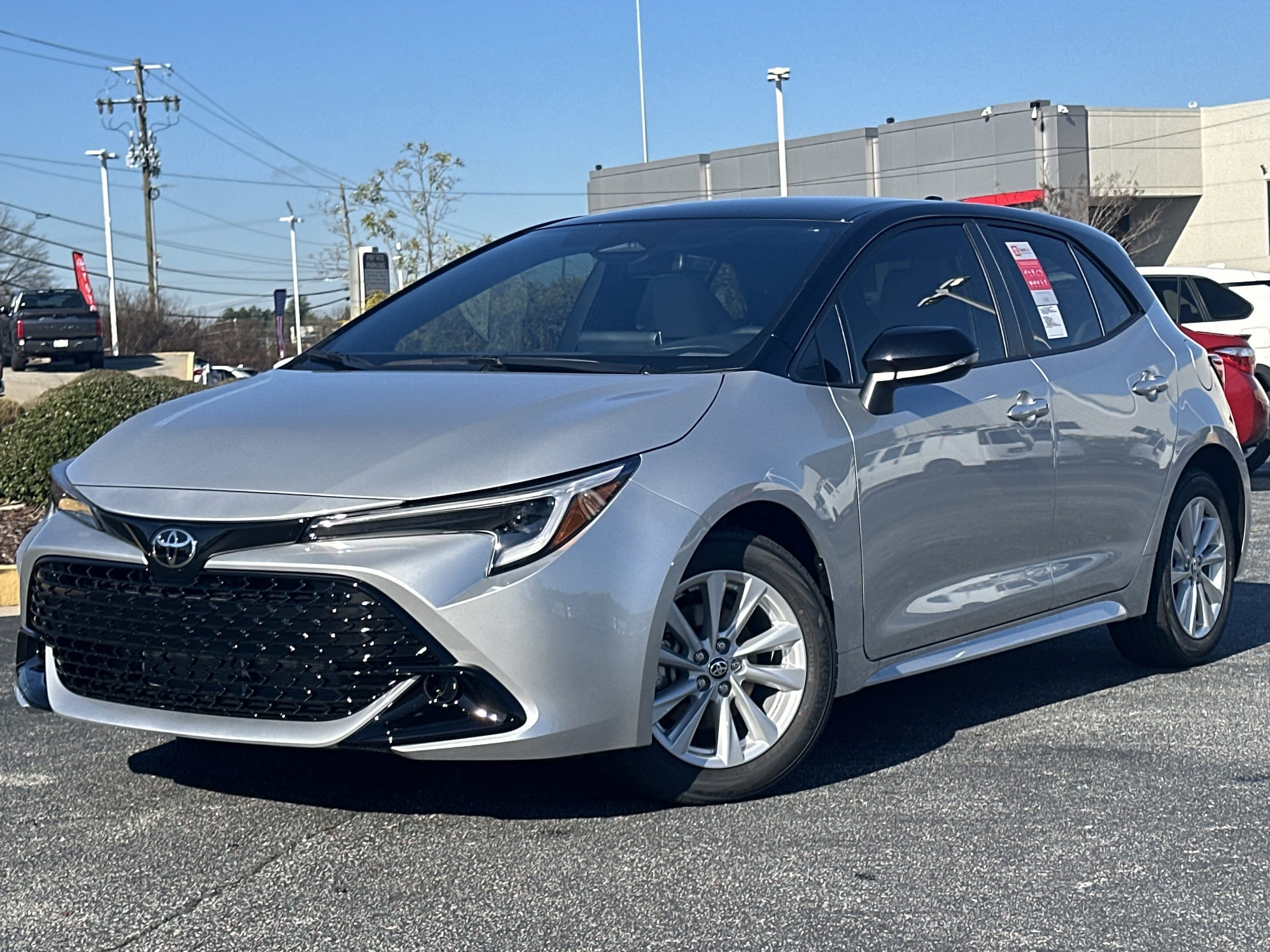 2026 Toyota Corolla Hatchback SE's photo