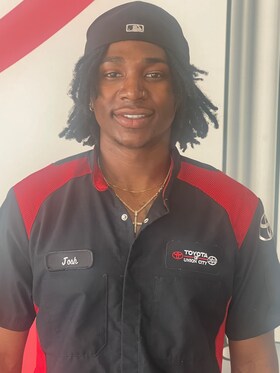 Staff member Josh Clinkscale from ID_3be135f72487