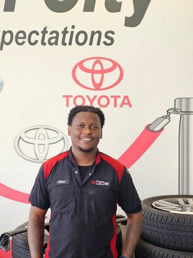 Staff member Jalen Jordan from ID_3be135f72487