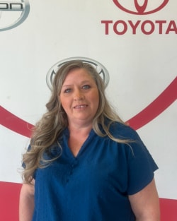 Staff member Heather Davis from ID_3be135f72487