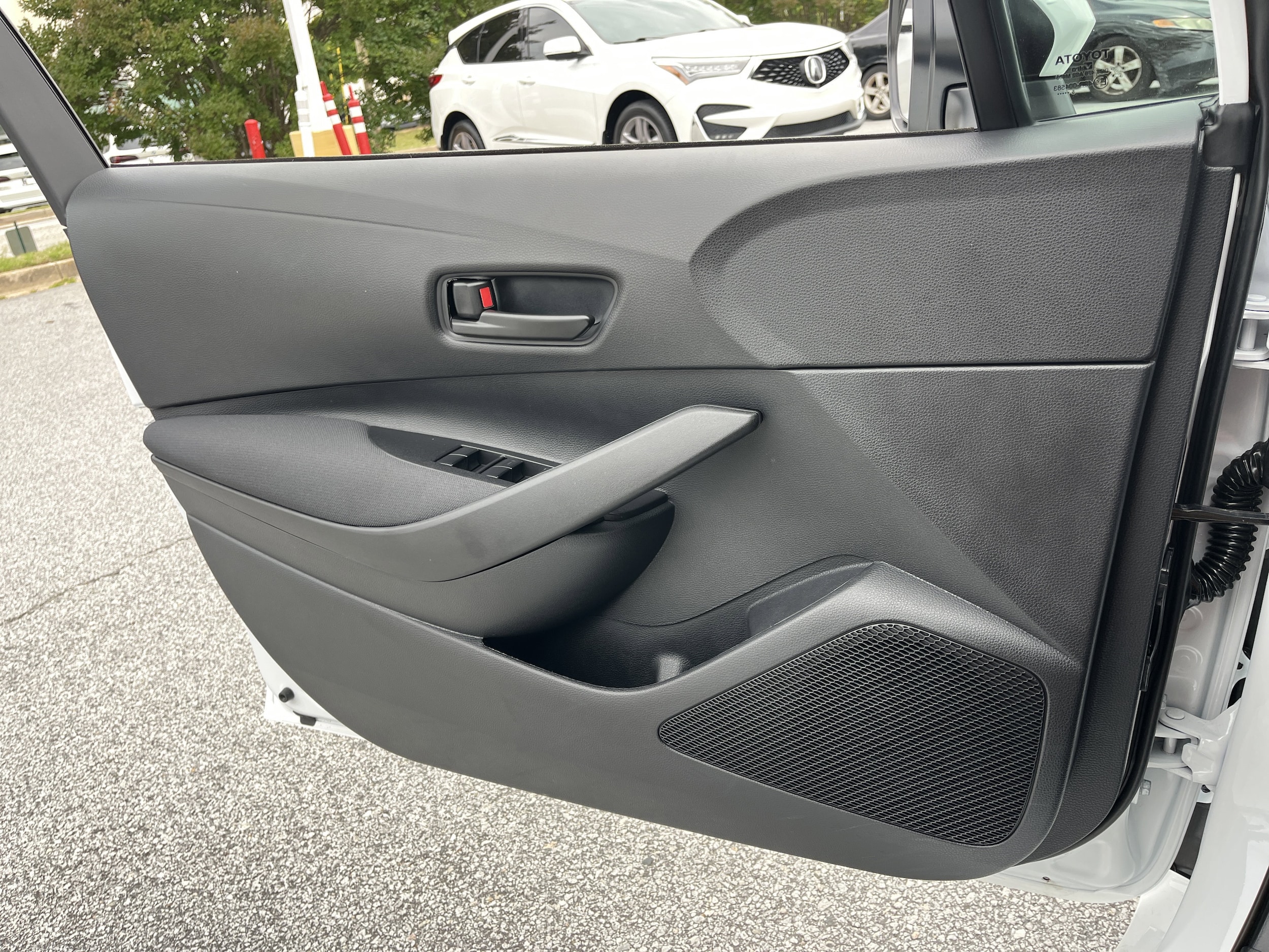 2026 Toyota Corolla LE - Photo 15