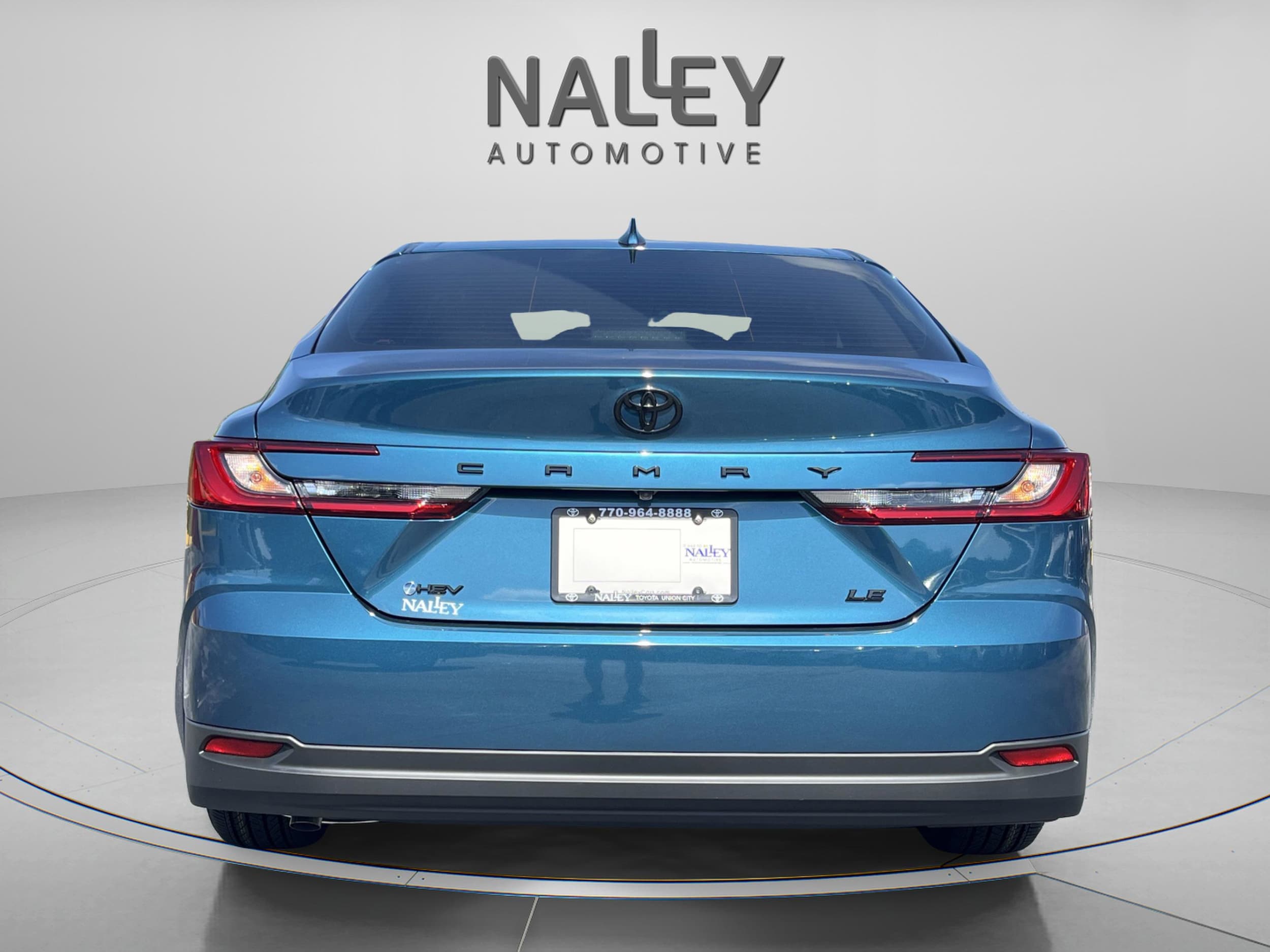 2025 Toyota Camry LE - Photo 6