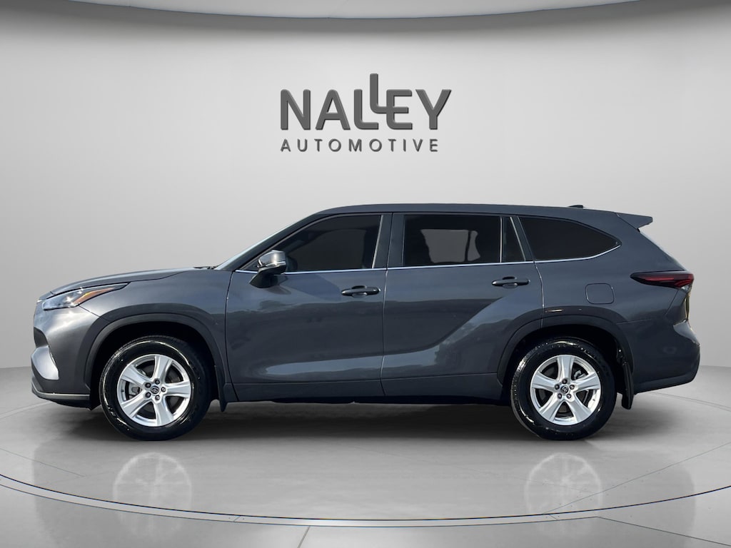 Used 2025 Toyota Highlander LE SUV