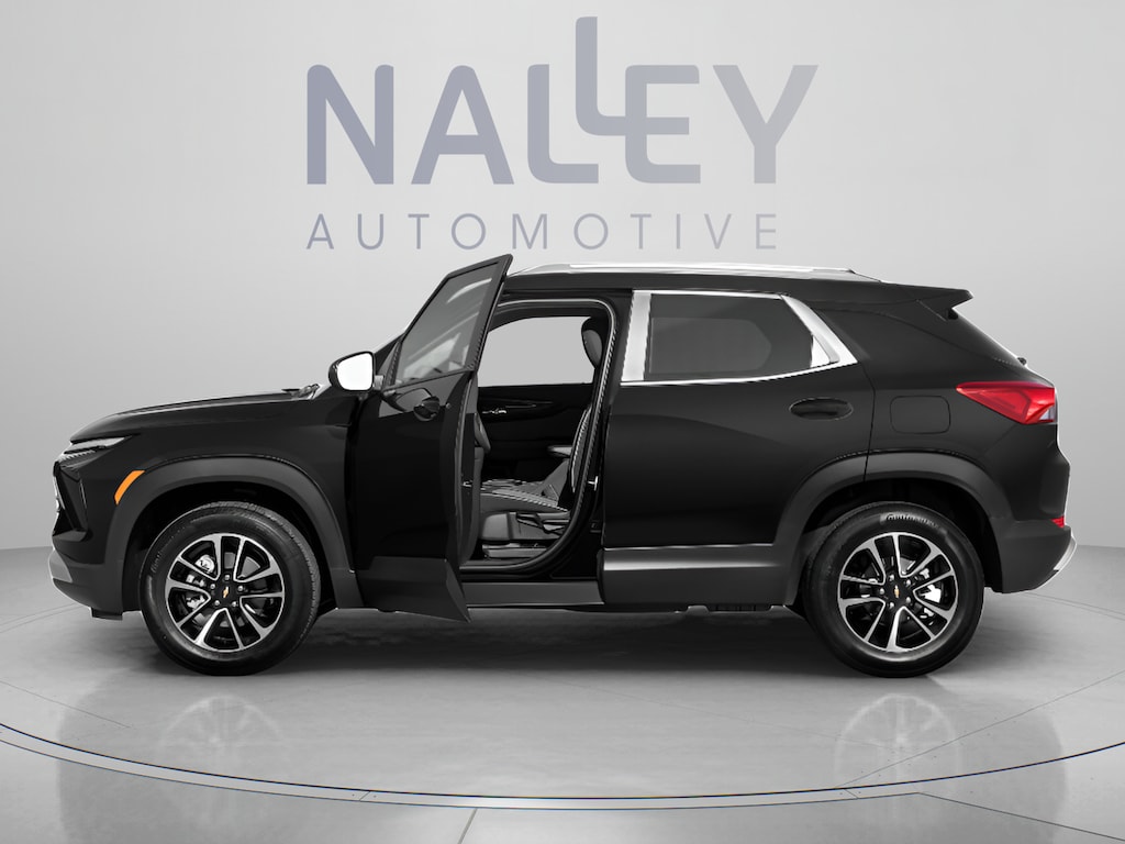 Used 2025 Chevrolet Trailblazer LT SUV