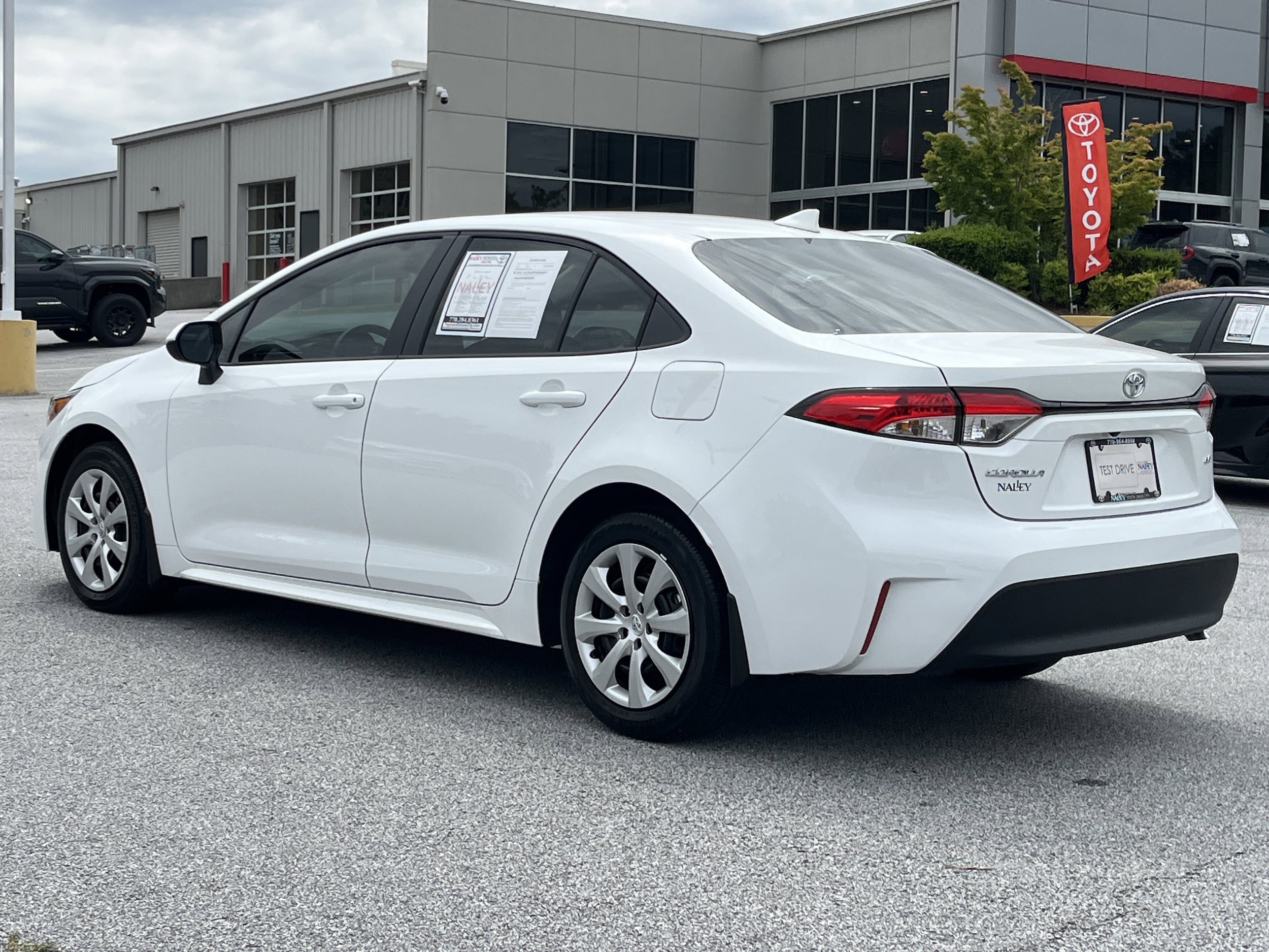 2026 Toyota Corolla LE - Photo 21