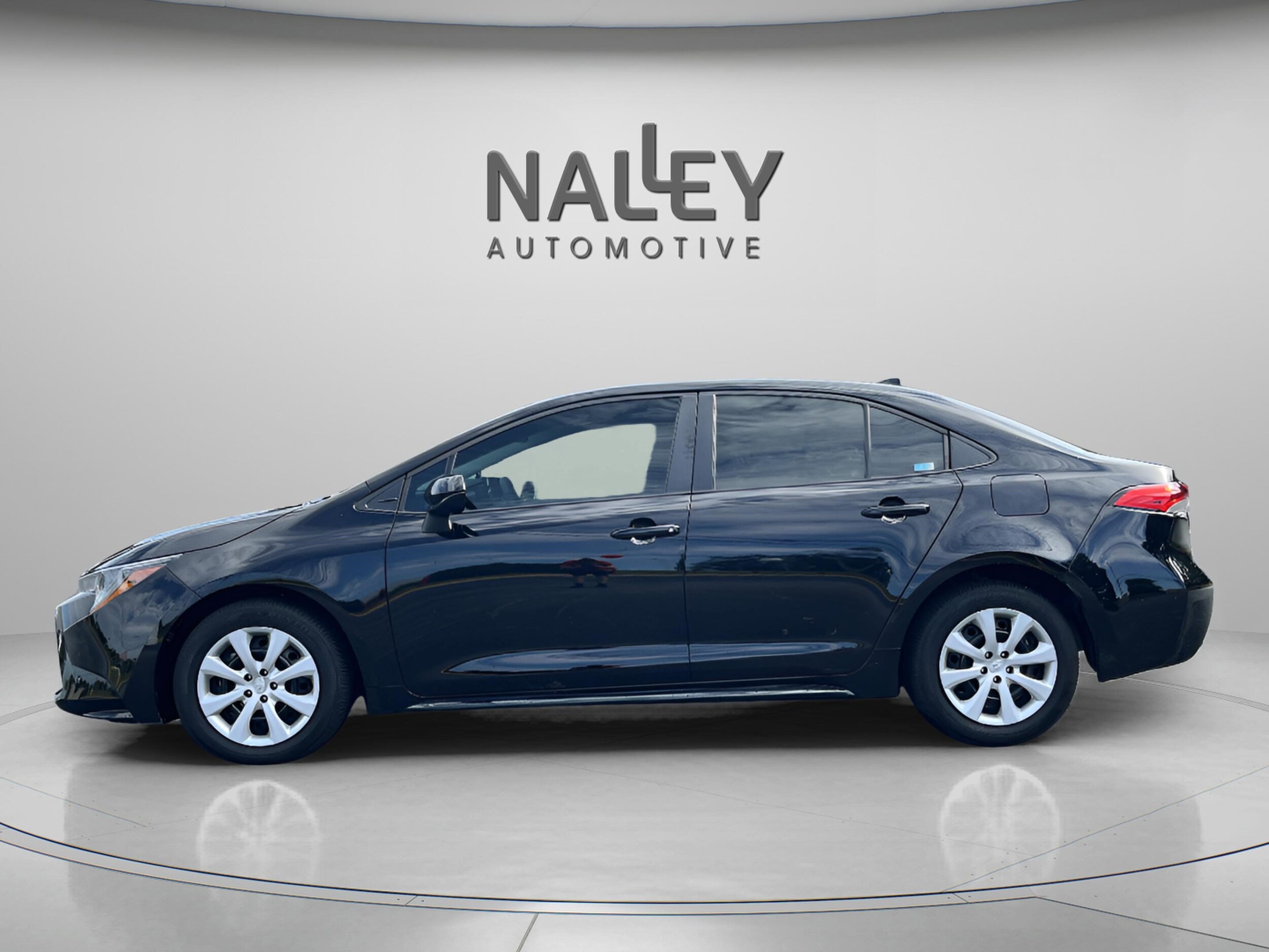 2024 Toyota Corolla LE photo 2
