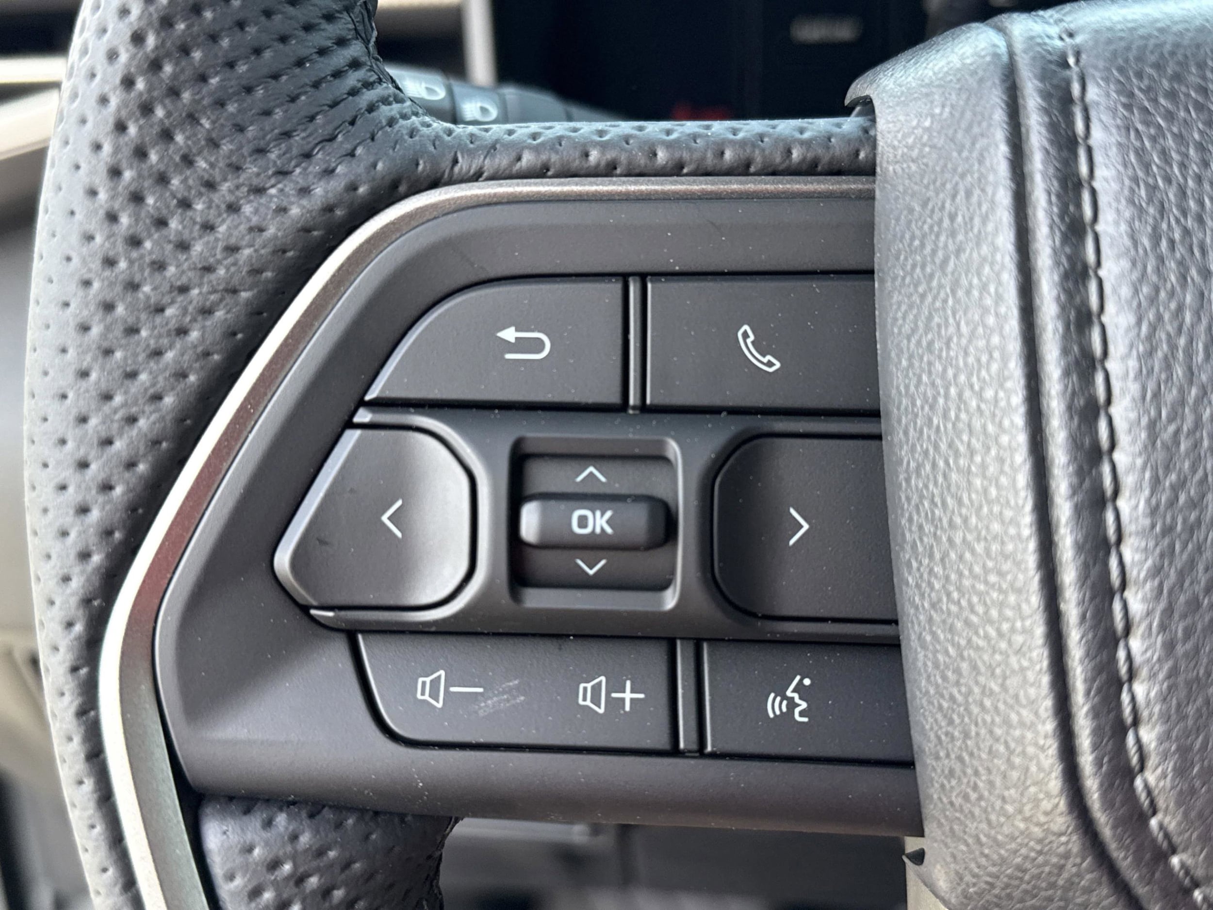 2025 Toyota Tundra Limited - Photo 20