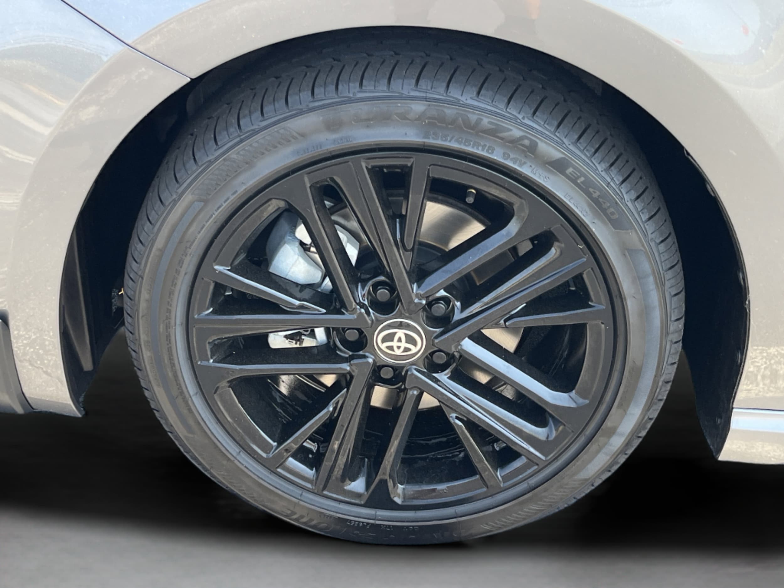 2025 Toyota Camry SE - Photo 29