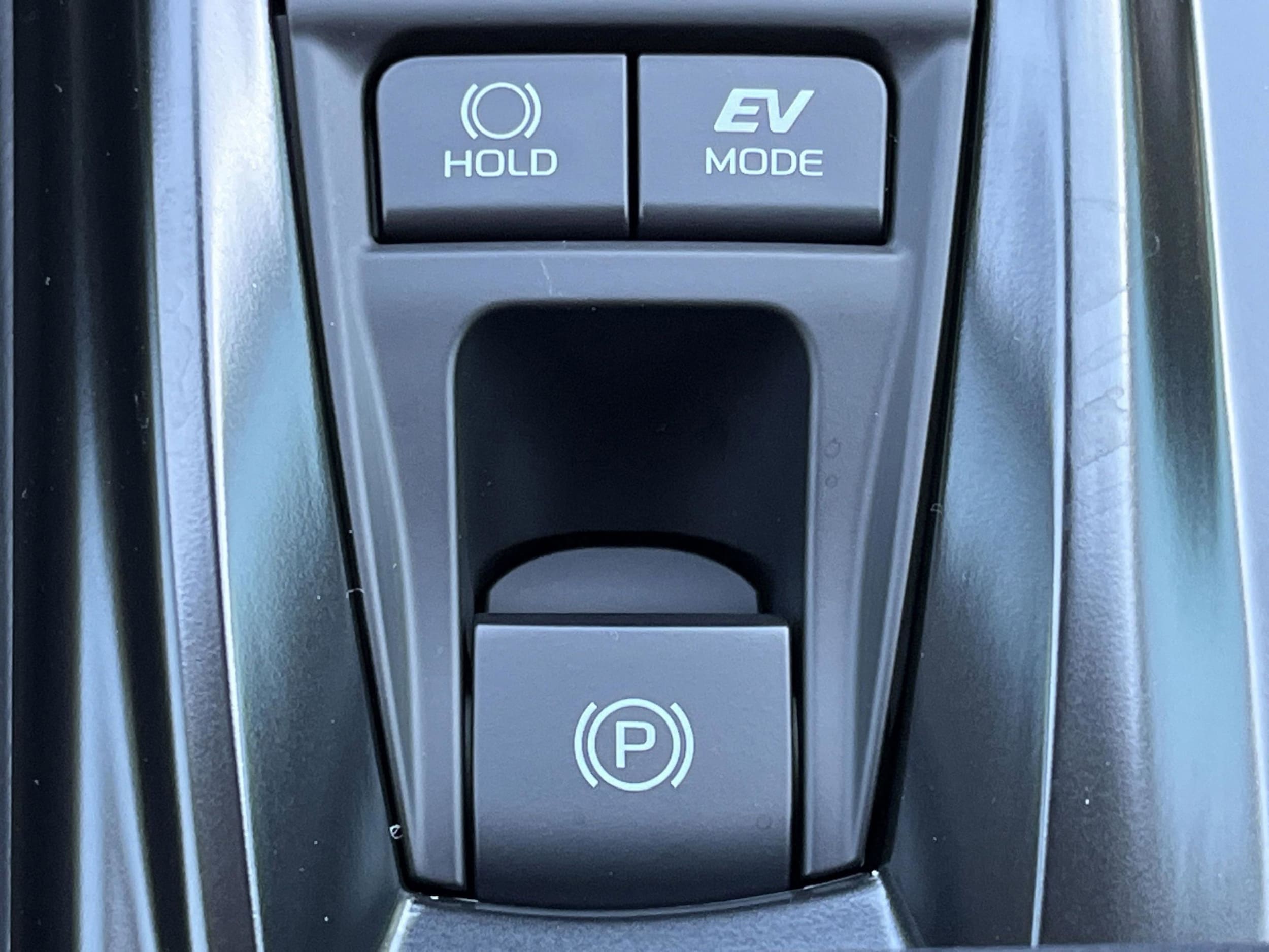 2025 Toyota Camry LE - Photo 14