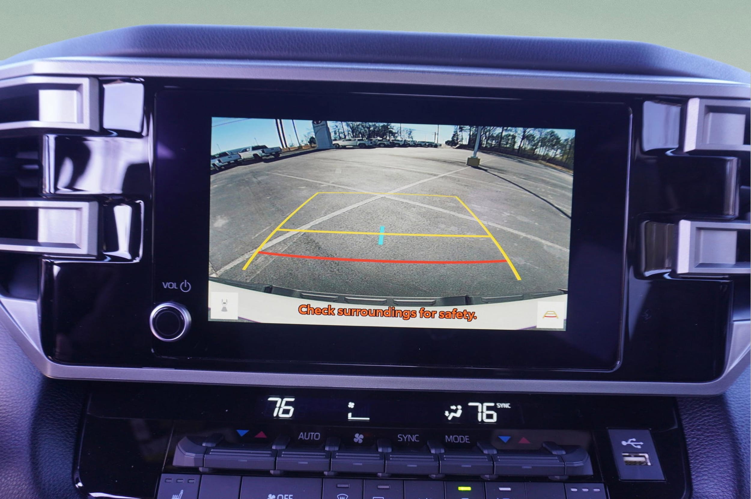 2025 Toyota Tundra SR5 - Photo 8