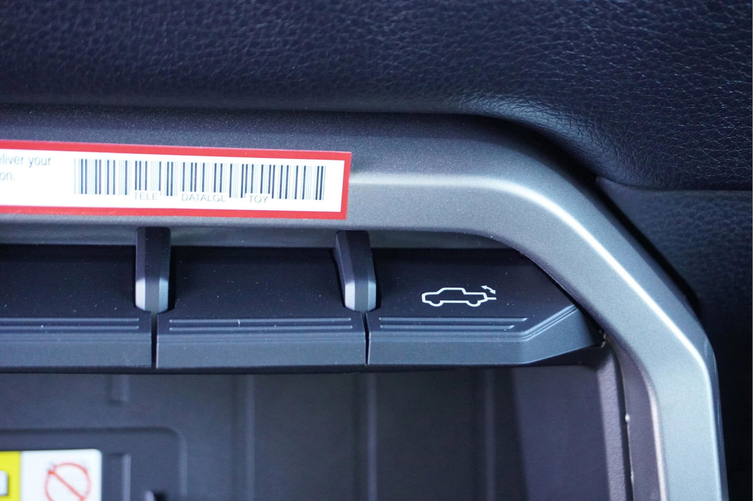 2025 Toyota Tundra SR5 - Photo 13