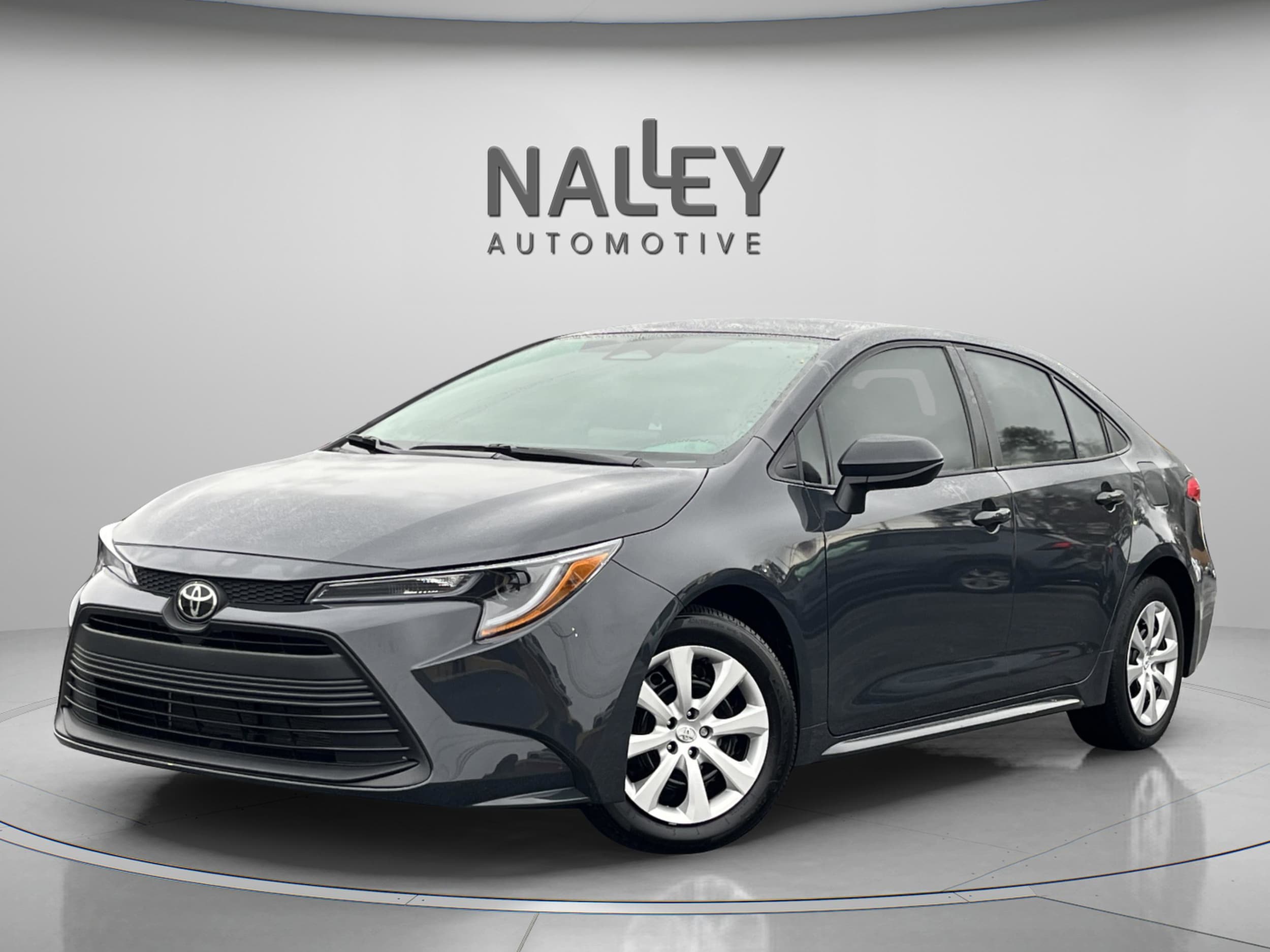 2025 Toyota Corolla LE's photo