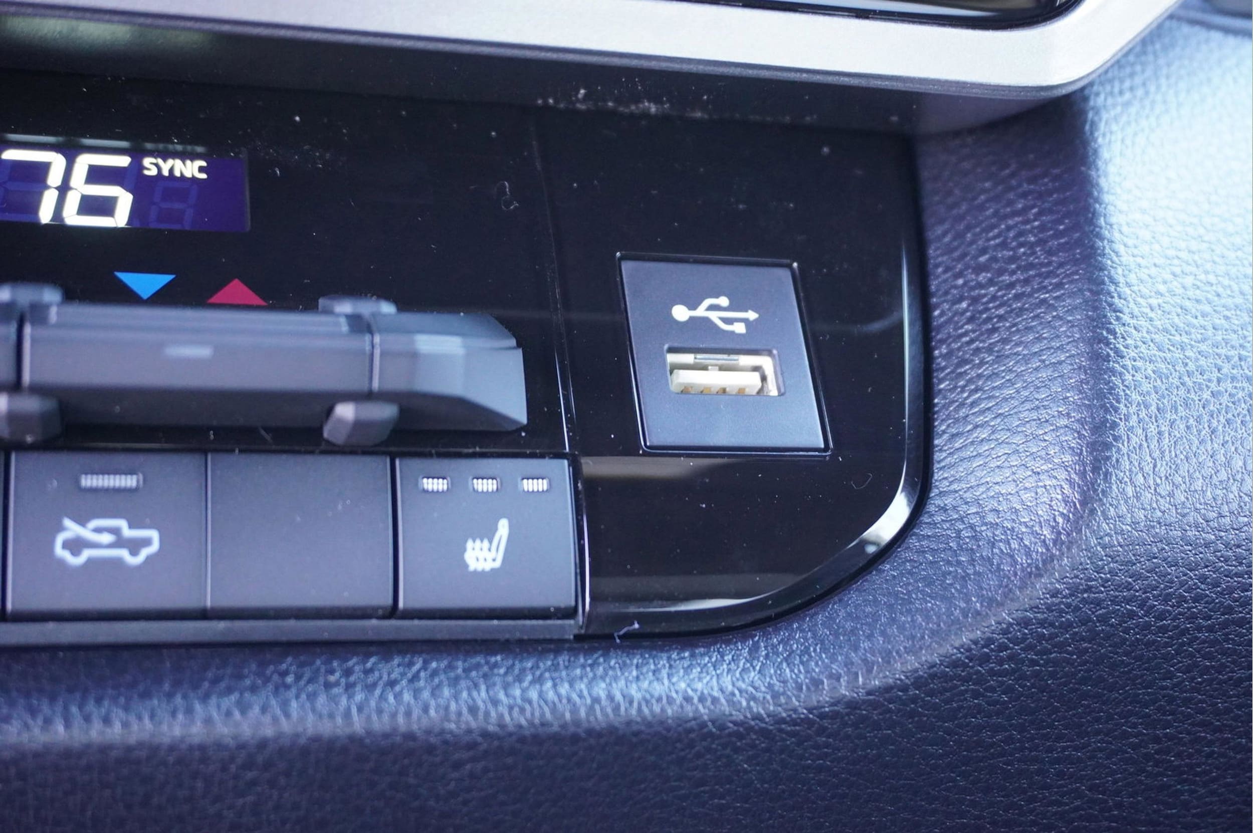 2025 Toyota Tundra SR5 - Photo 12