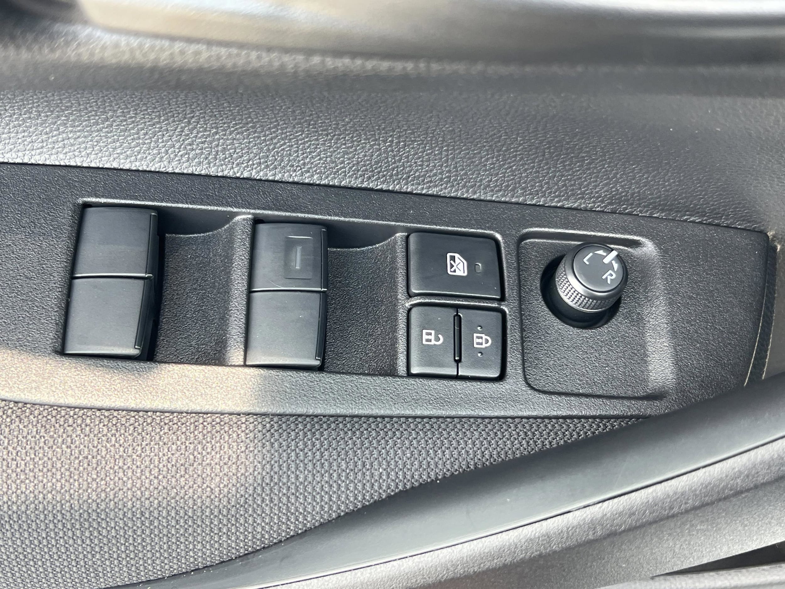 2026 Toyota Corolla LE - Photo 20