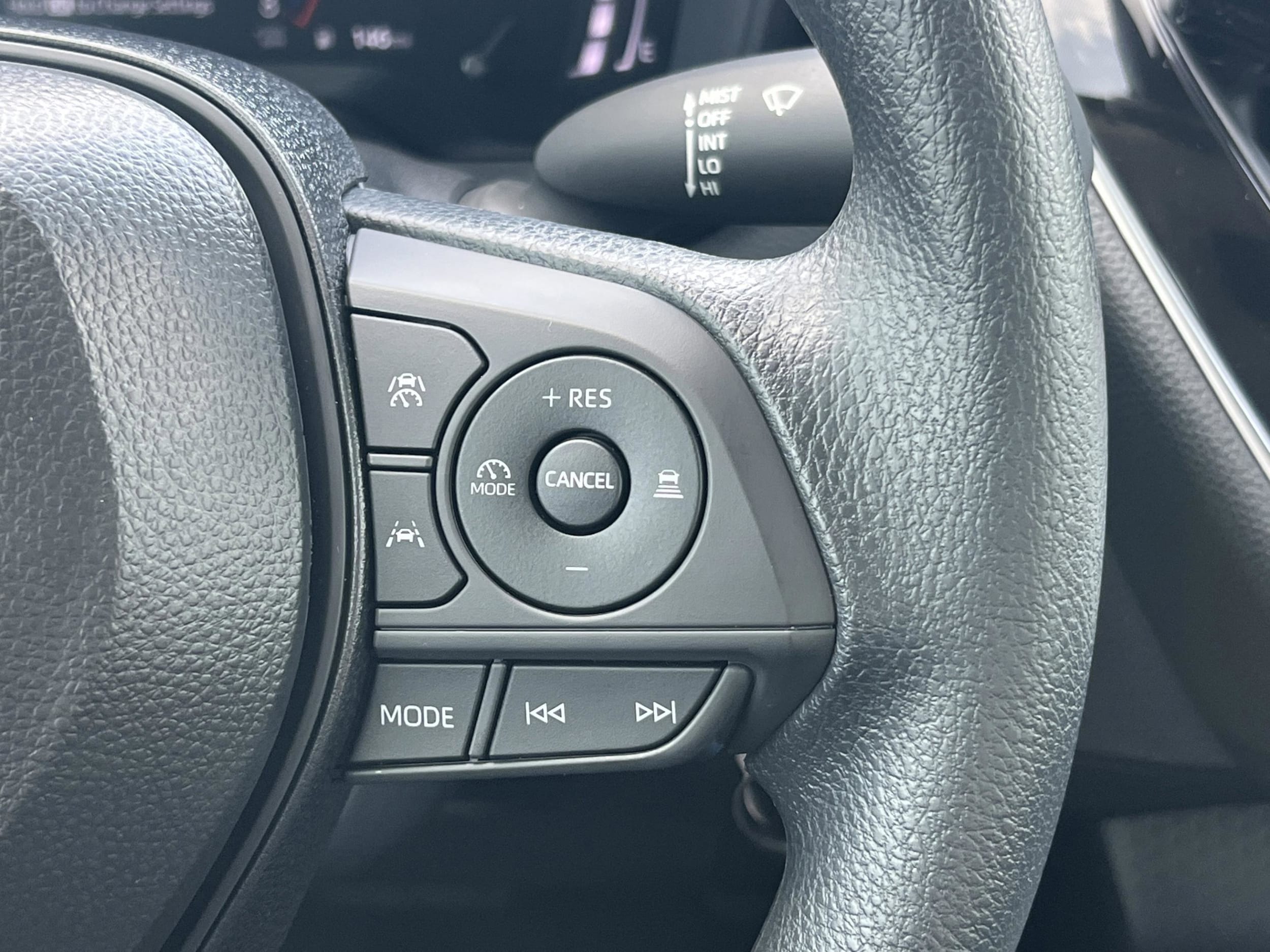 2026 Toyota Corolla LE - Photo 12