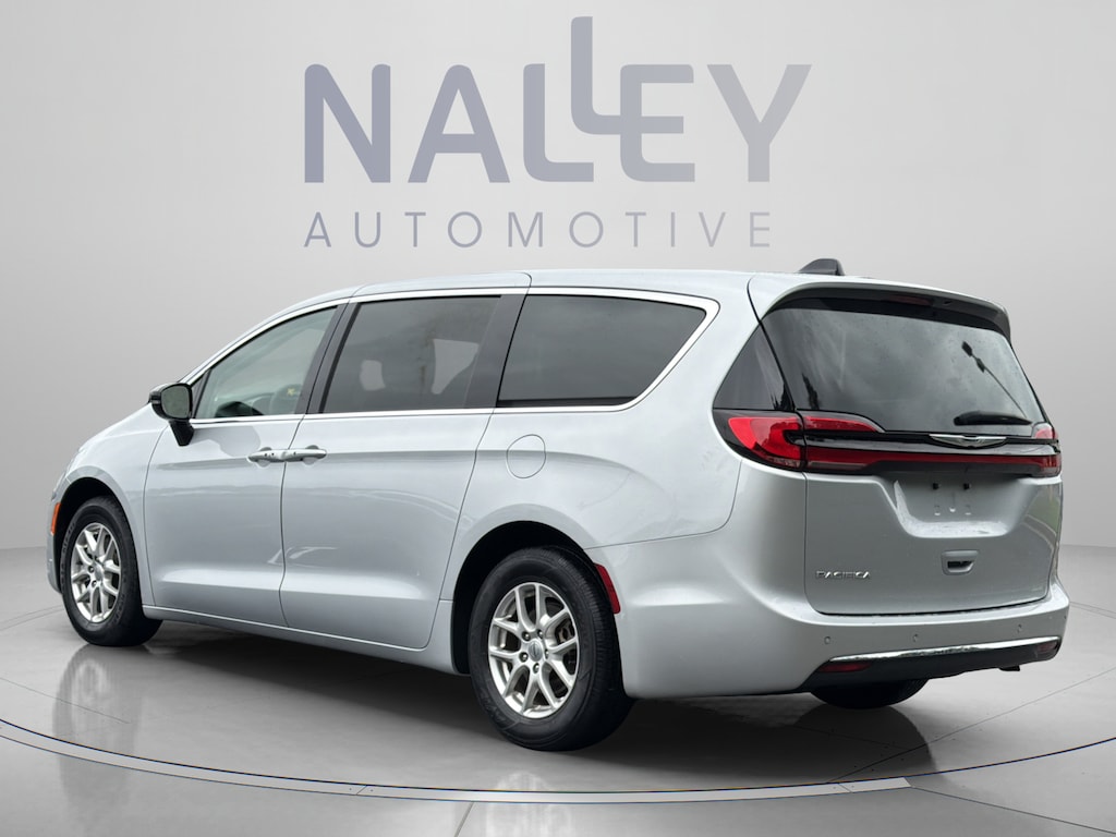 Used 2024 Chrysler Pacifica Touring L Van Passenger Van
