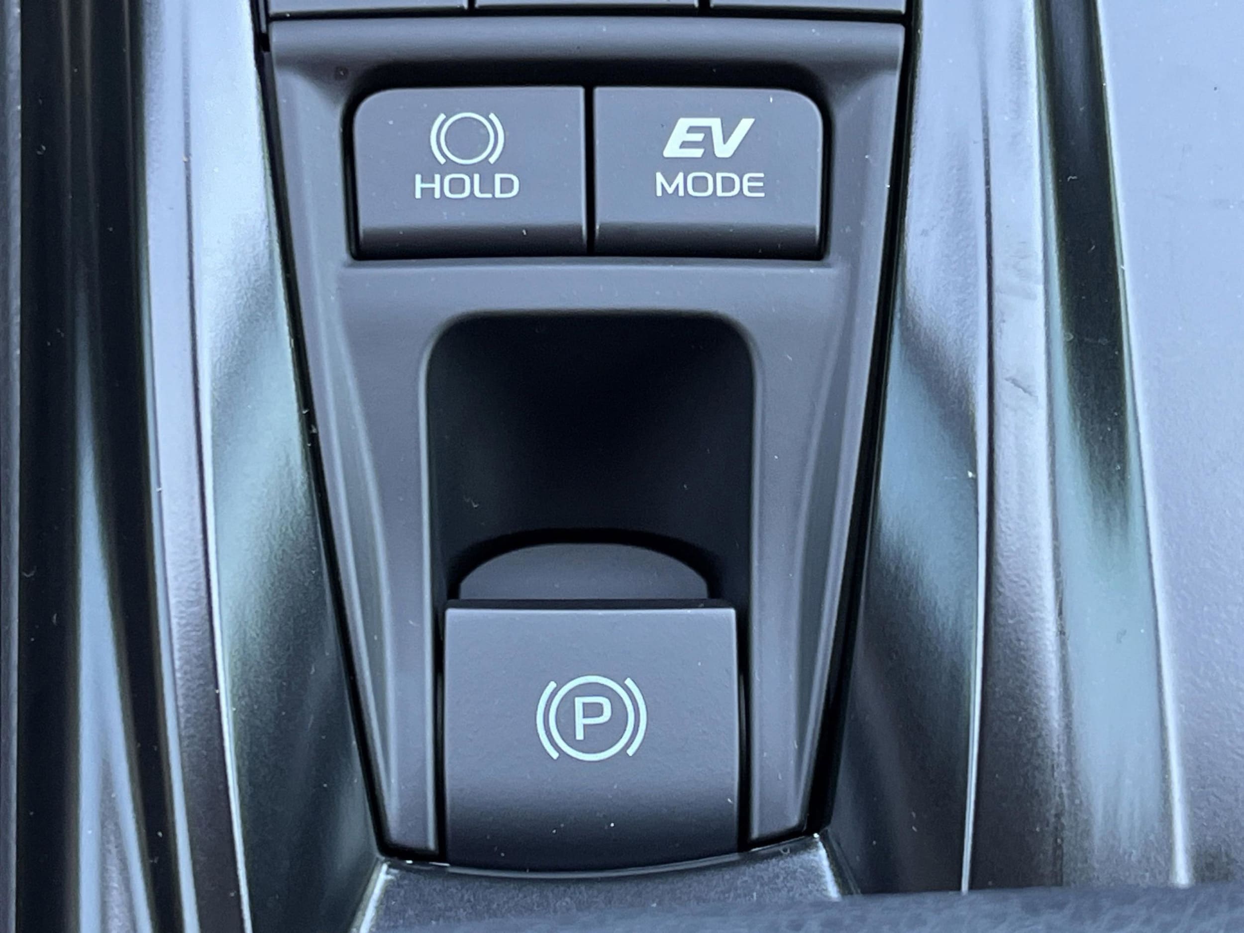 2025 Toyota Camry LE - Photo 14