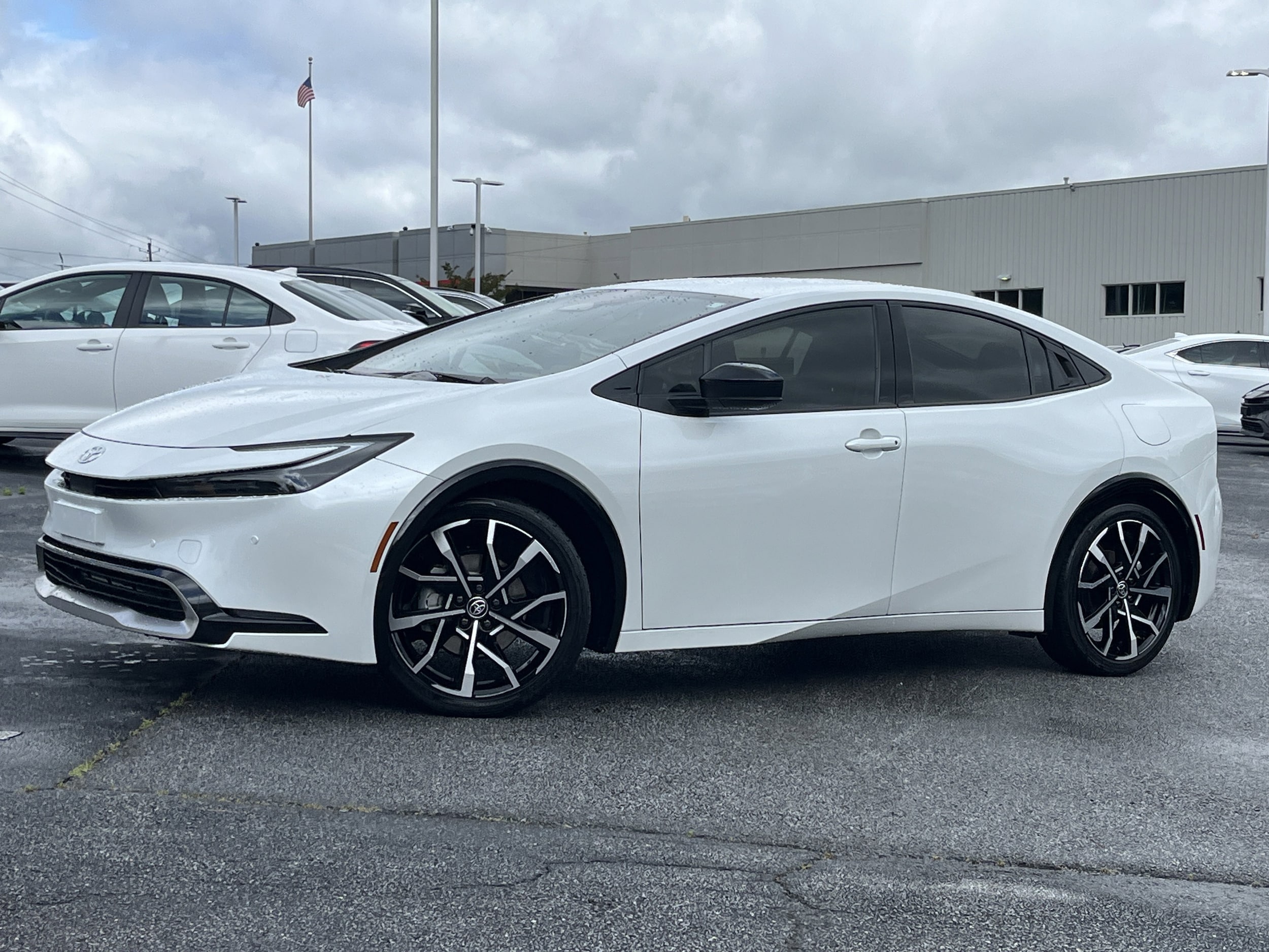 2026 Toyota Prius XSE's photo