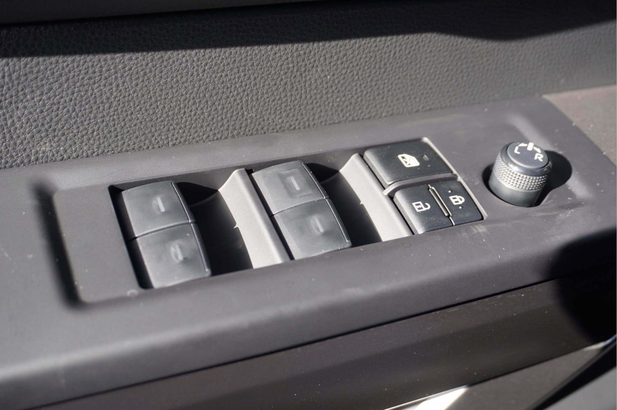 2025 Toyota Tundra SR5 - Photo 25