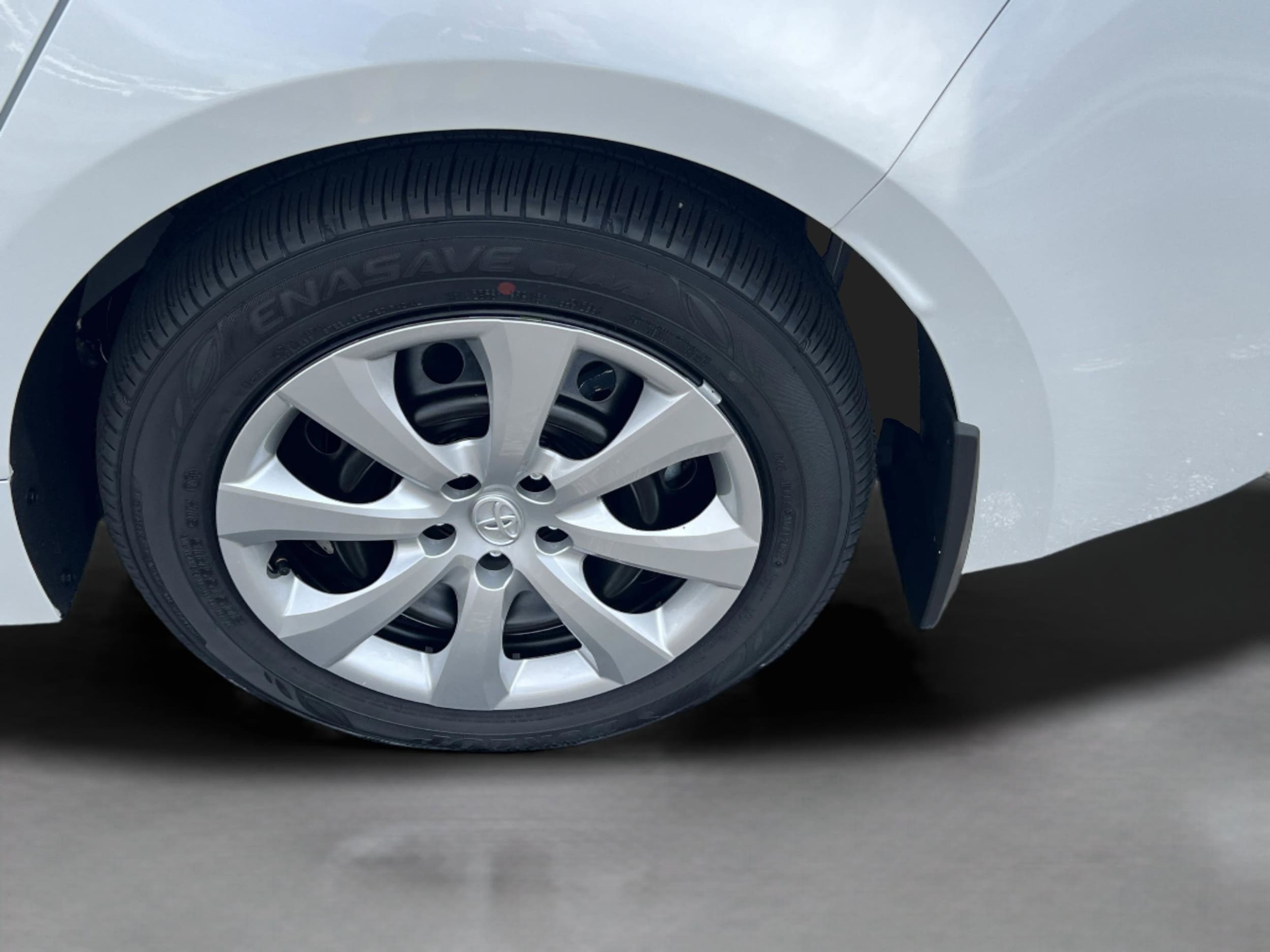 2026 Toyota Corolla LE - Photo 32