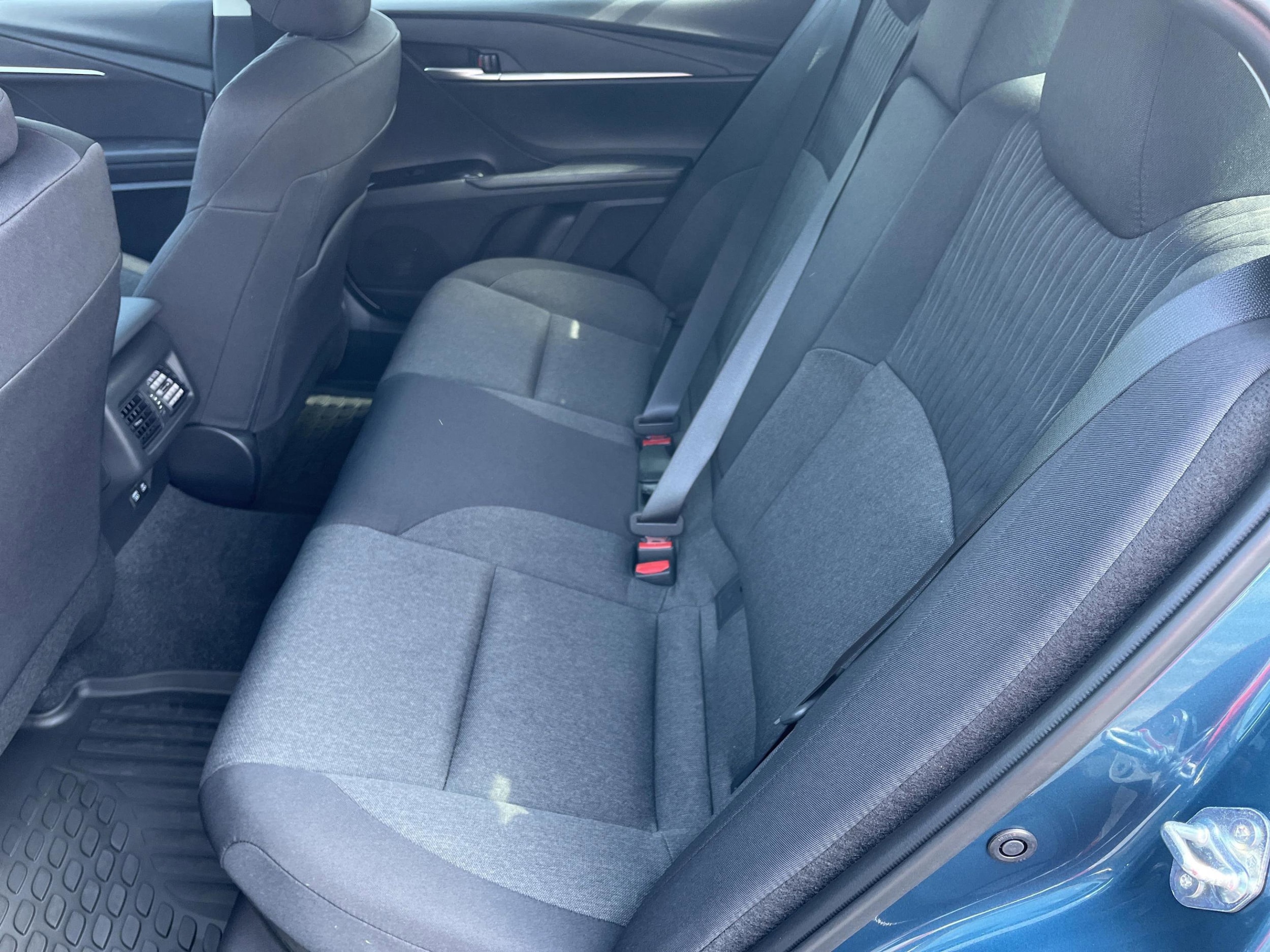 2025 Toyota Camry LE - Photo 22