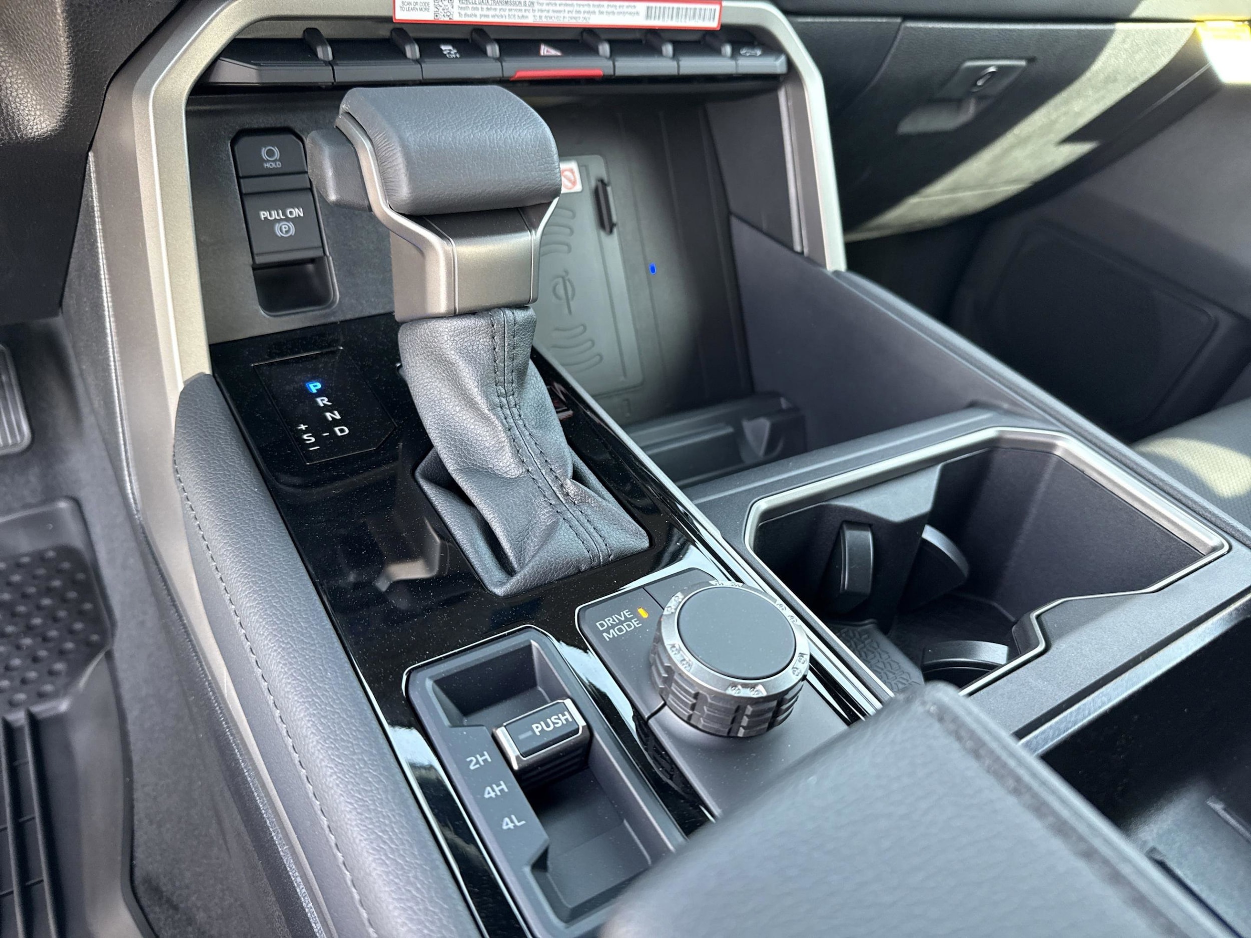 2025 Toyota Tundra Limited - Photo 18